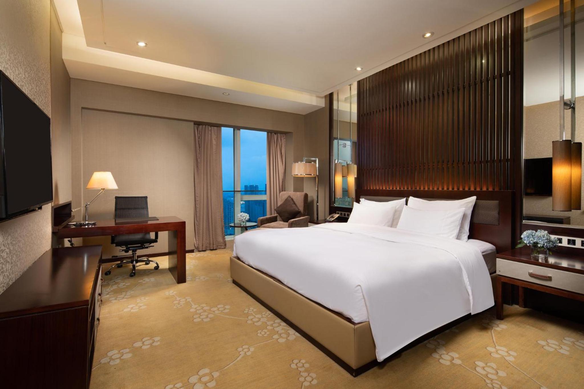 Standard King Room photo 2