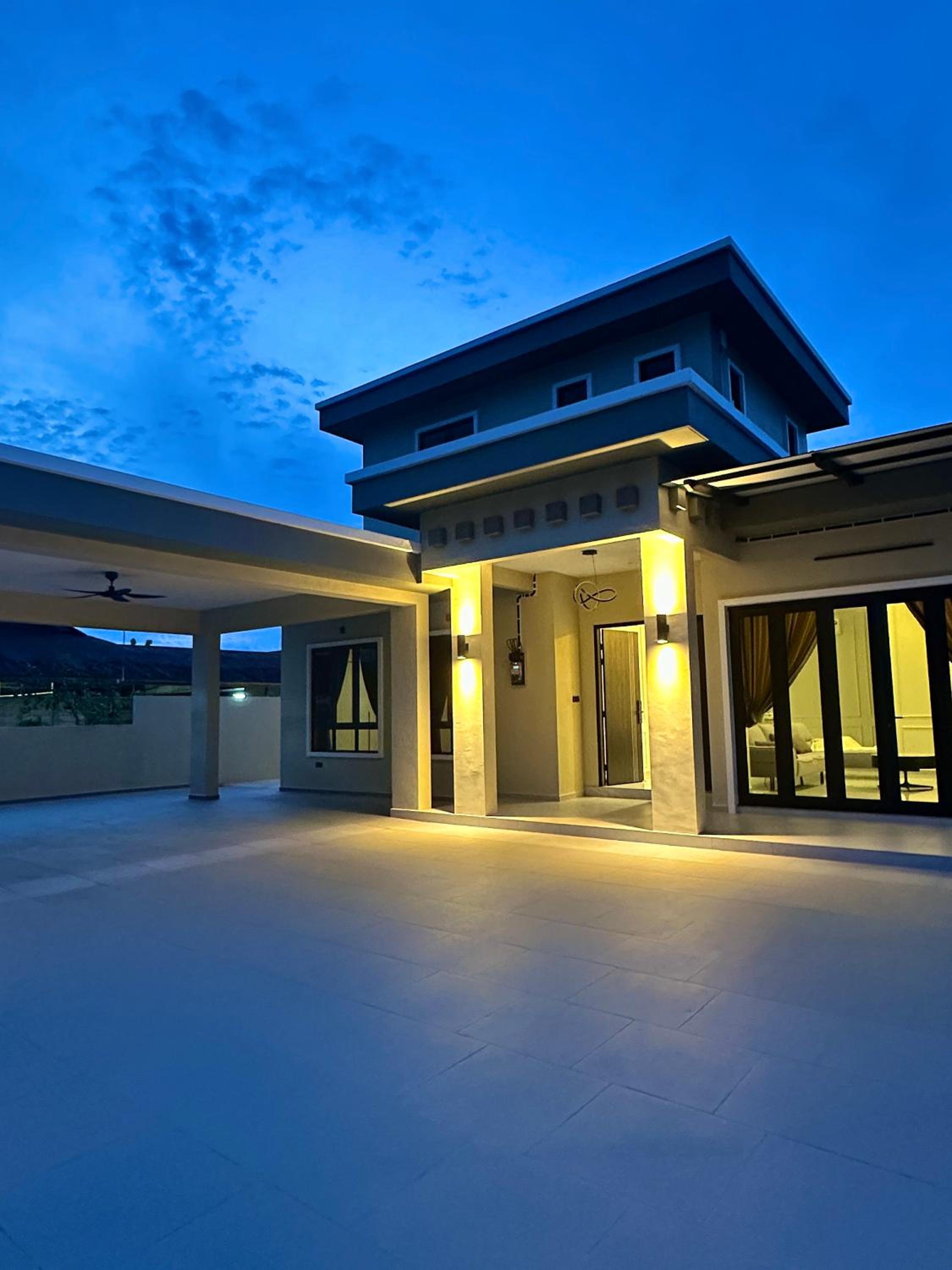 Four-Bedroom Vacation Home photo 2