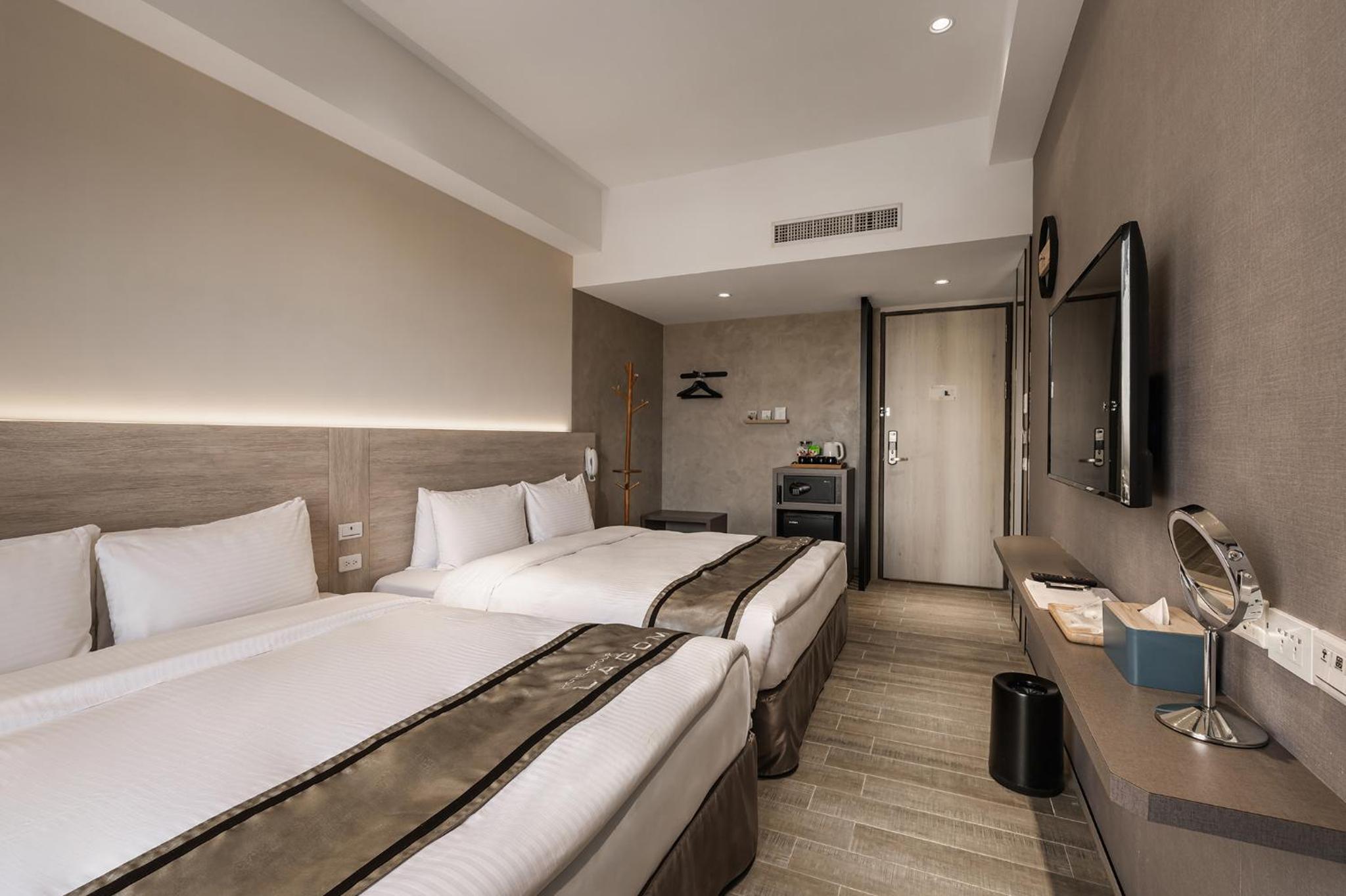 Superior Quadruple Room photo 3