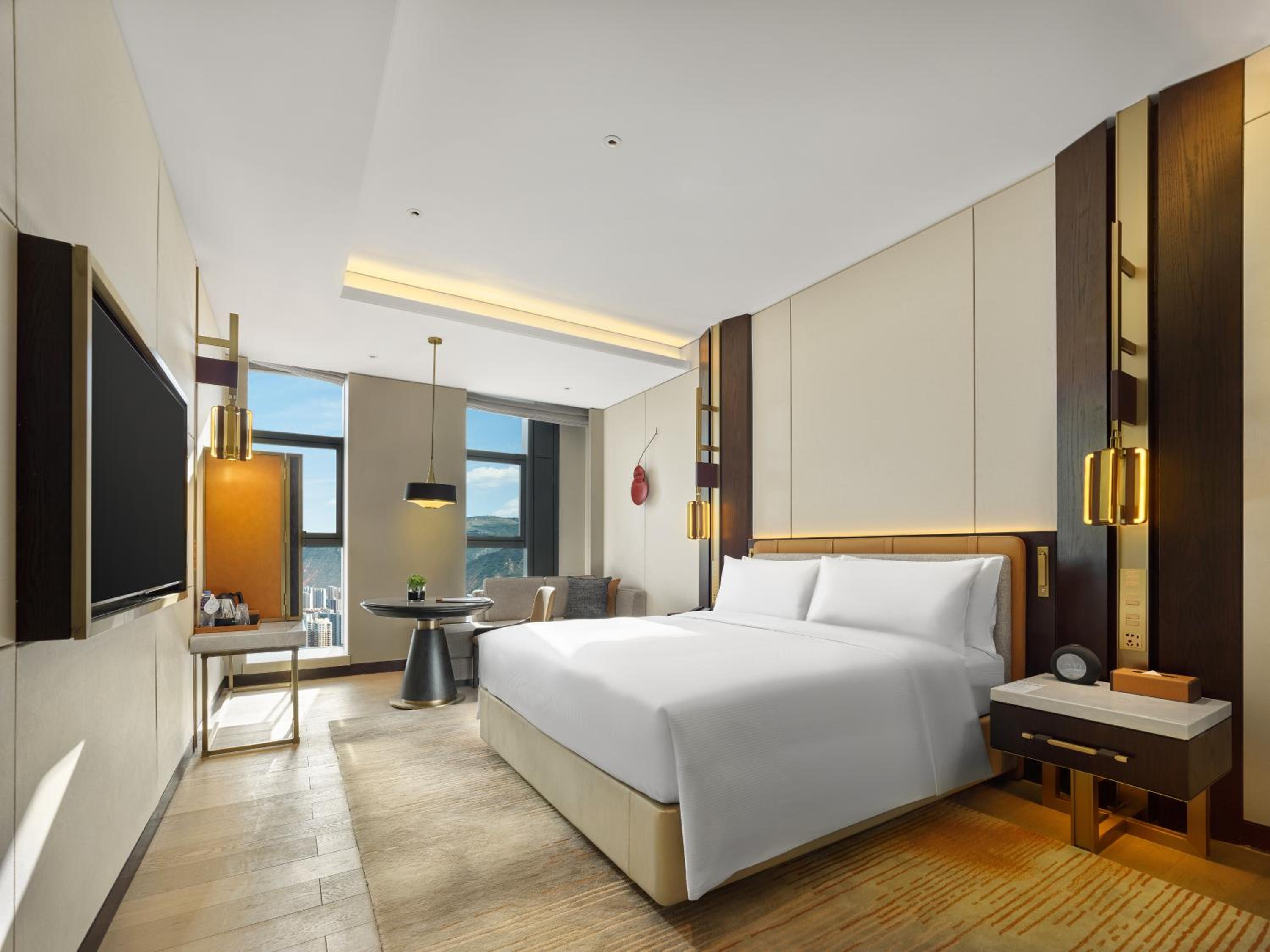Superior King Room - Photo 3