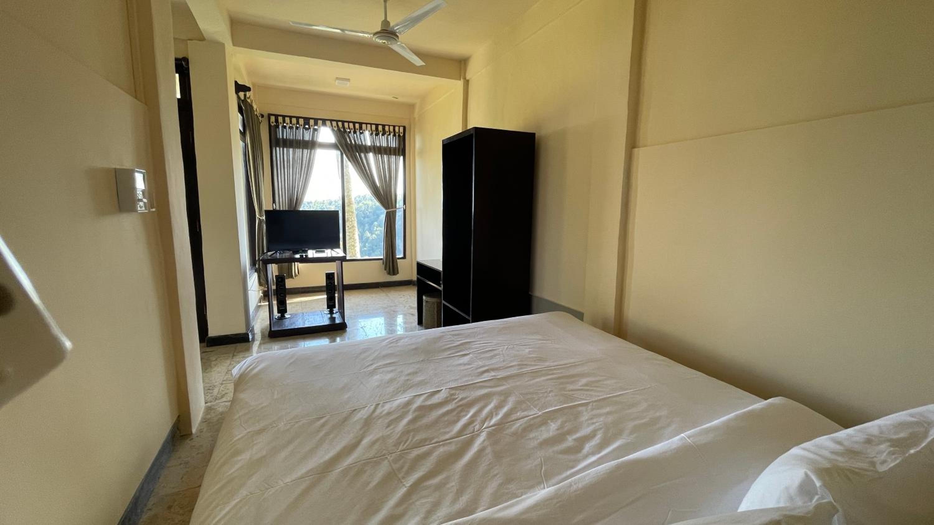 Superior Double or Twin Room with Mountain View - Photo 9