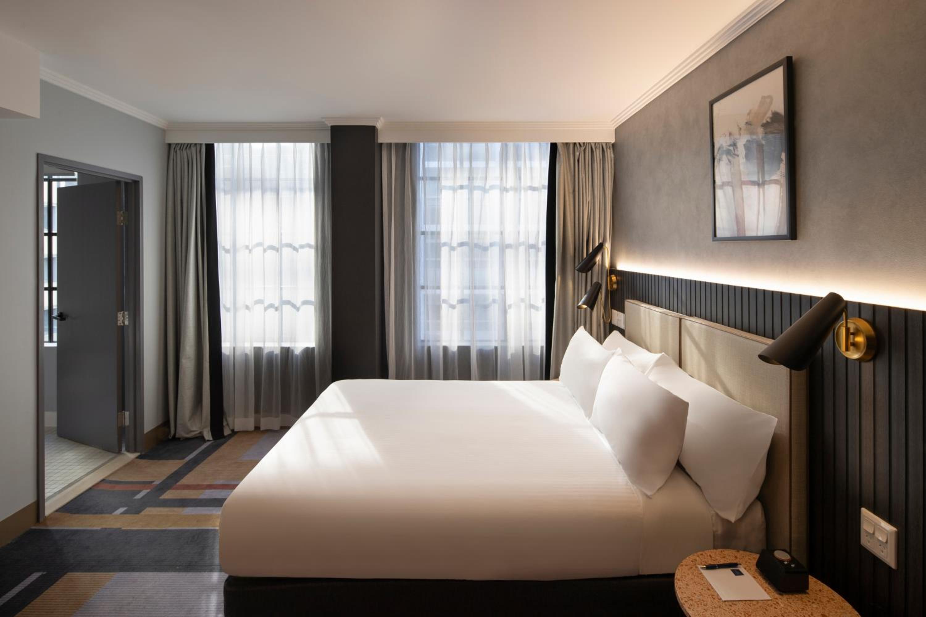 Classic Queen Room - Accessible