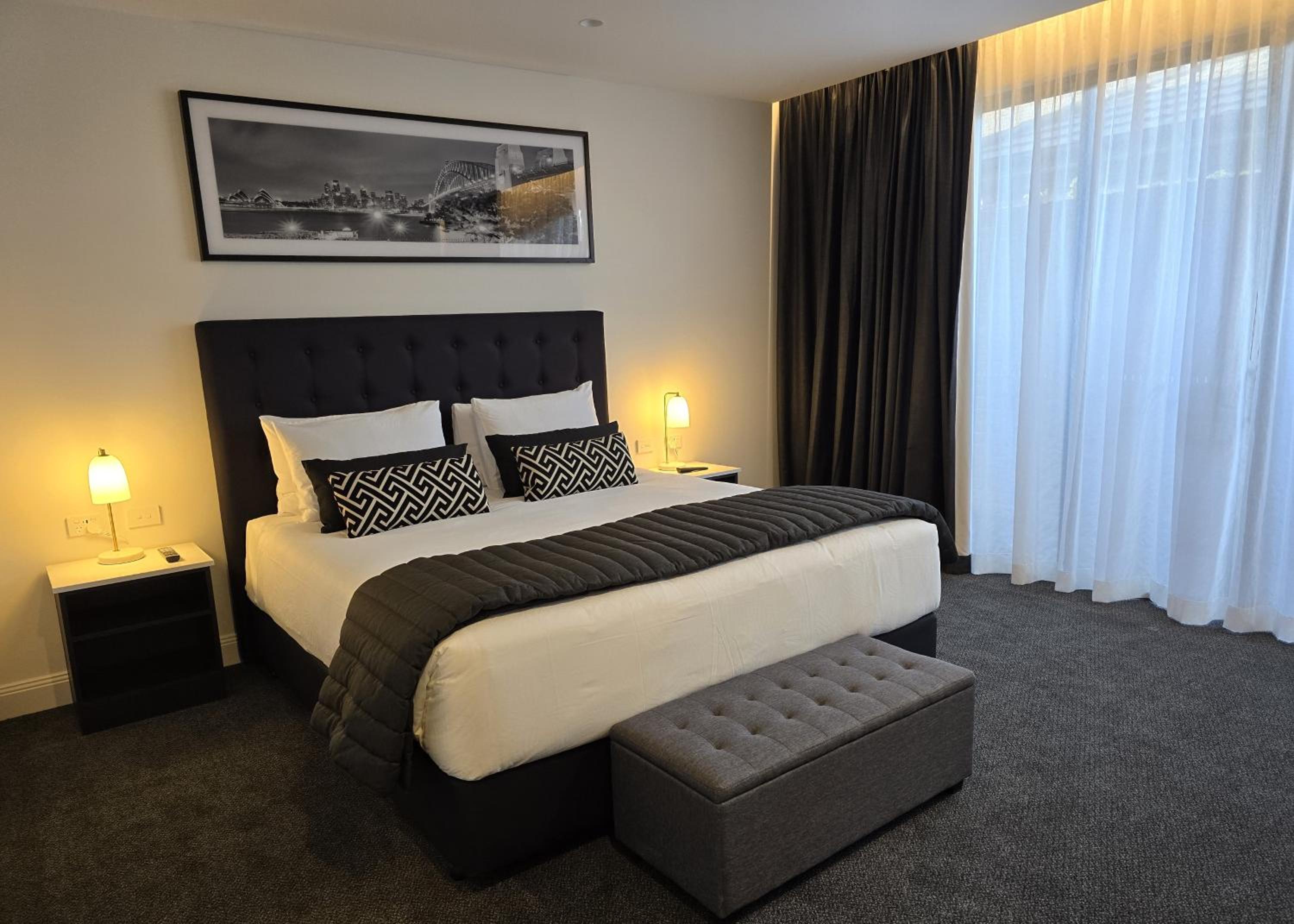 Superior King Room - Photo 4