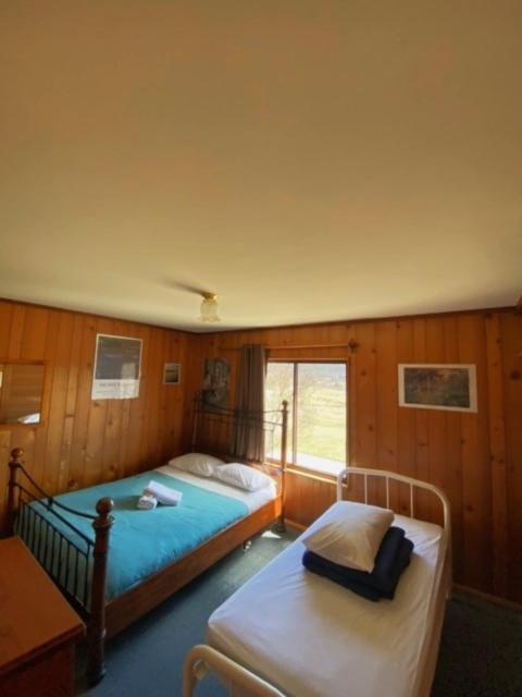 Two-Bedroom Apartment with Balcony and Sea View photo 3
