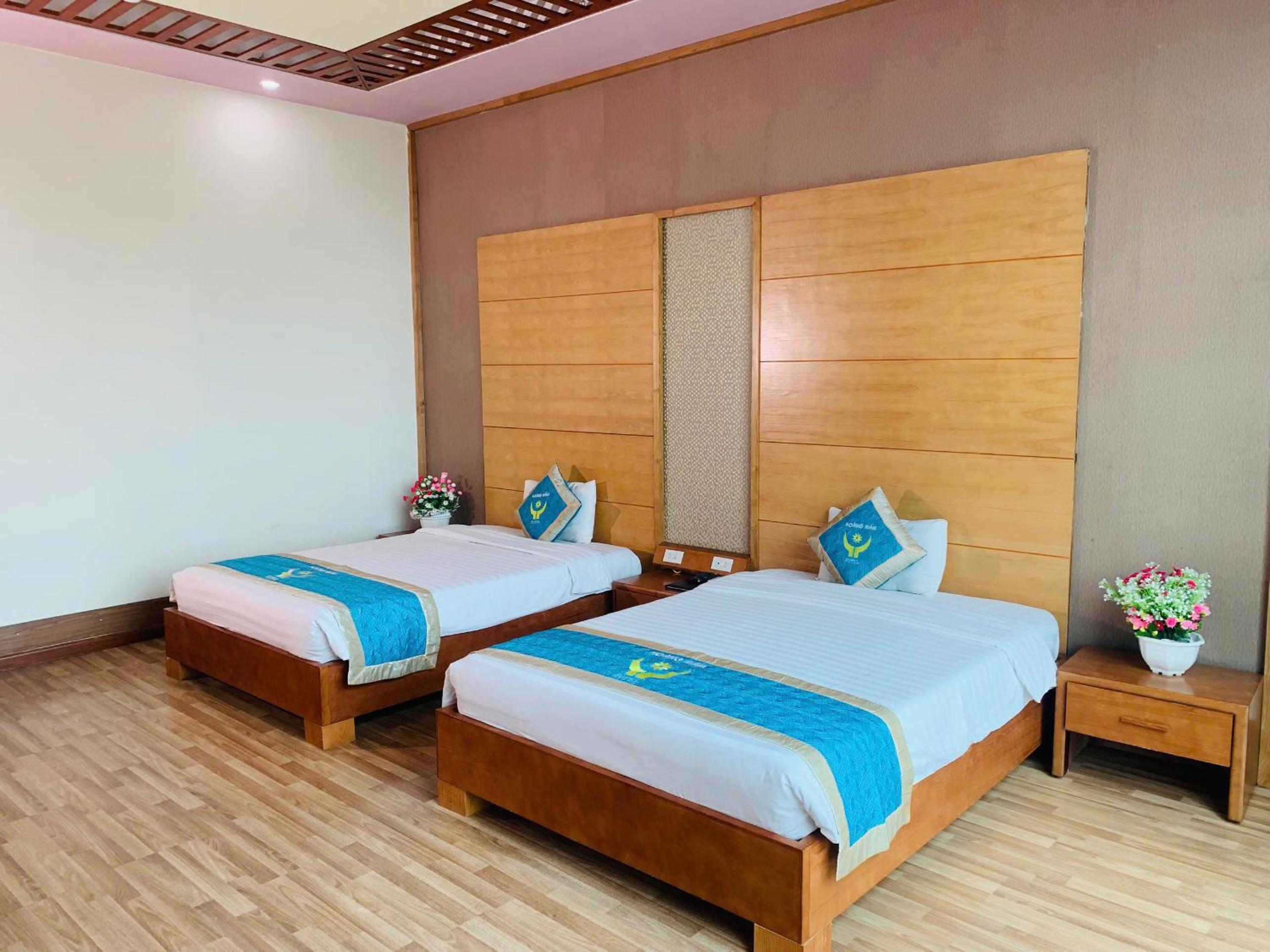 Twin Room with View