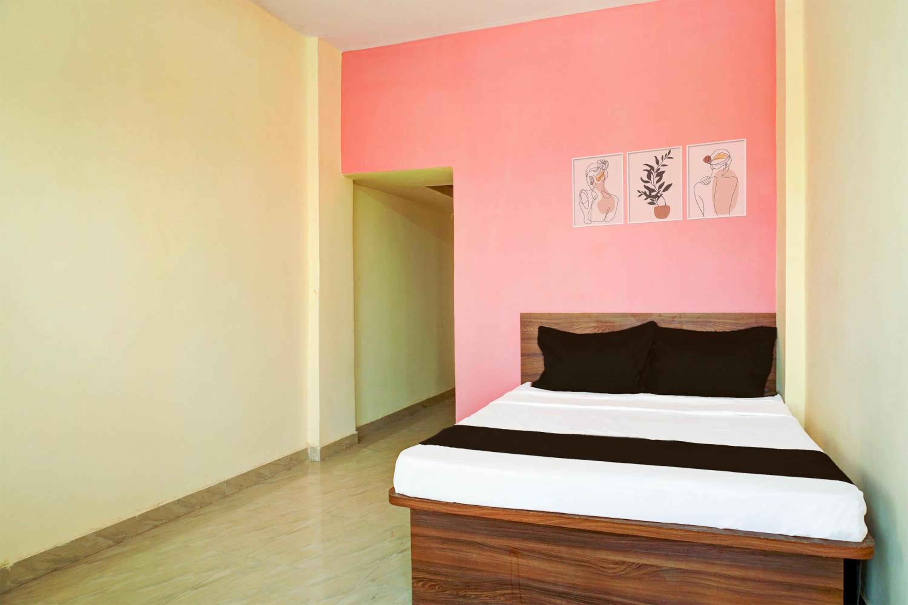 Classic Triple Room photo 1