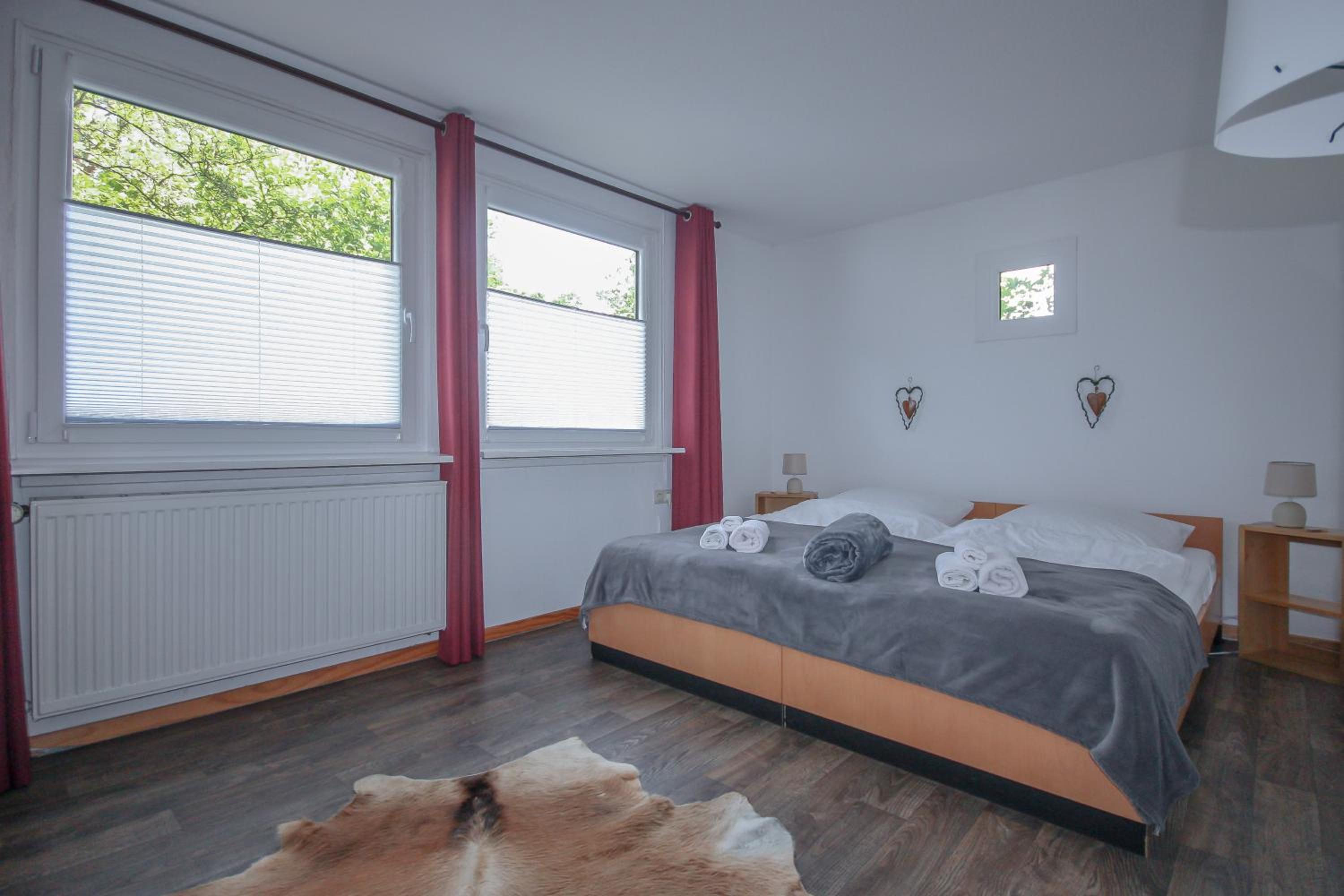 One-Bedroom Apartment with Terrace photo 3