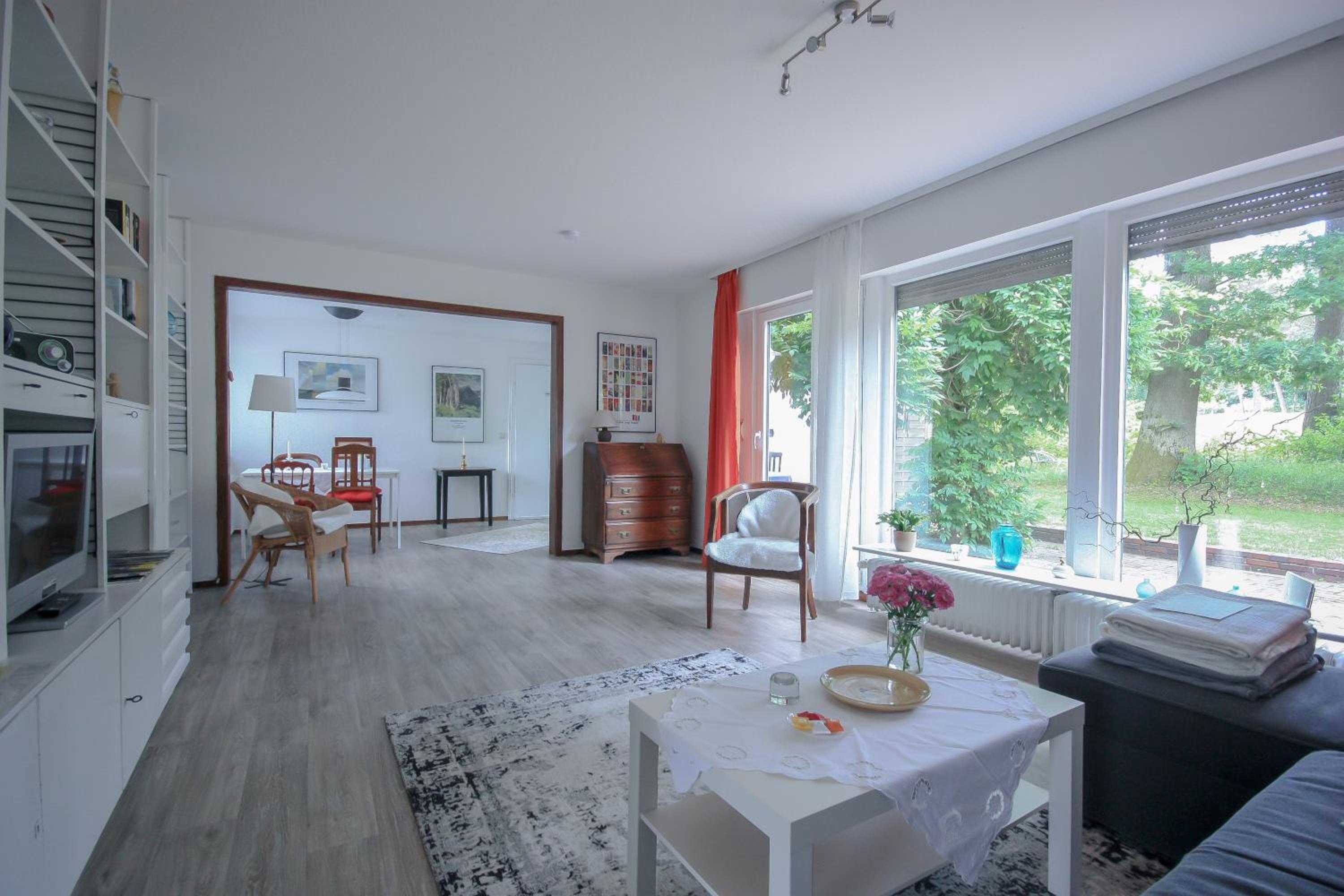 One-Bedroom Apartment with Terrace photo 1