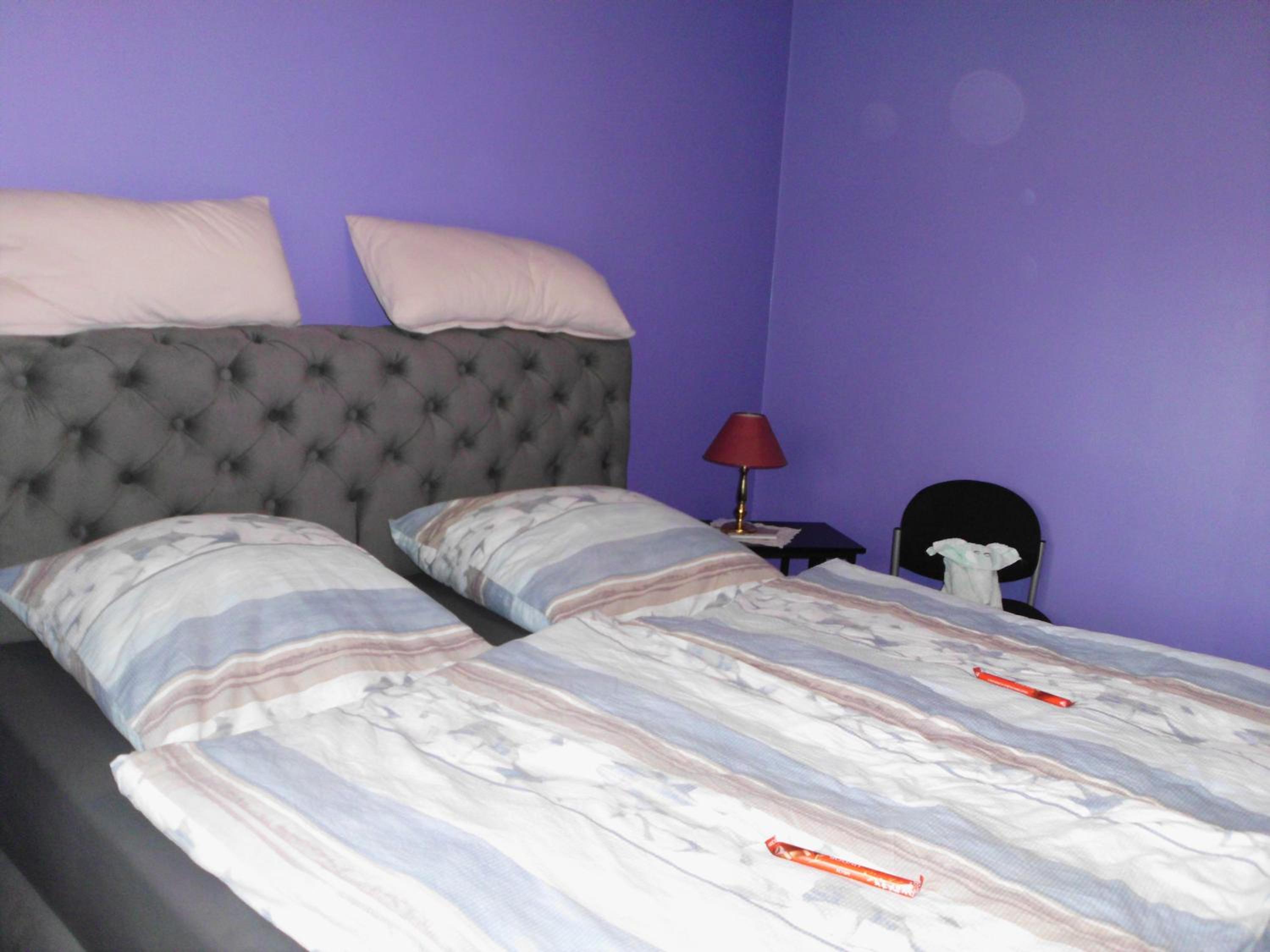 Two-Bedroom Apartment with Shower  photo 1