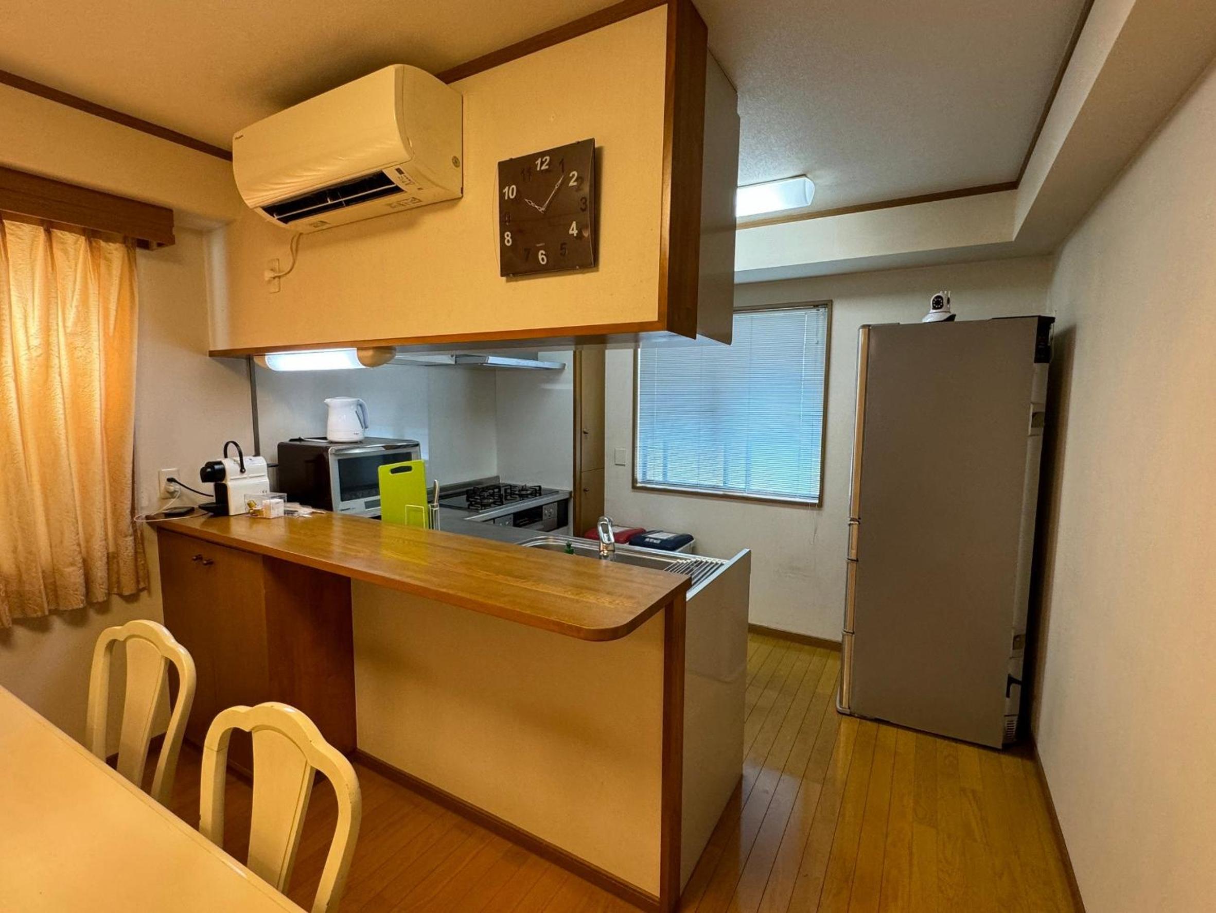 One-Bedroom Apartment photo 3