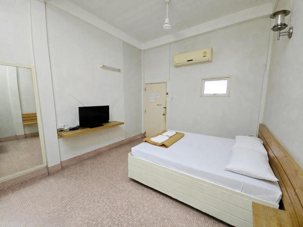 Standard Double Room photo 2