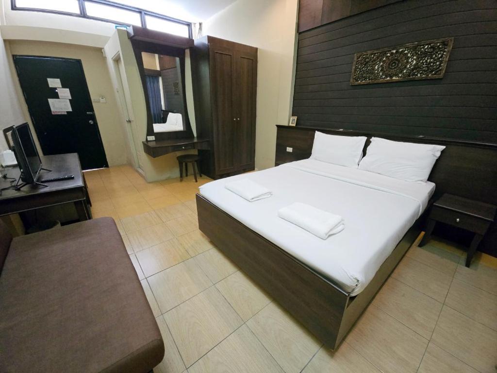 Deluxe Double Room photo 2