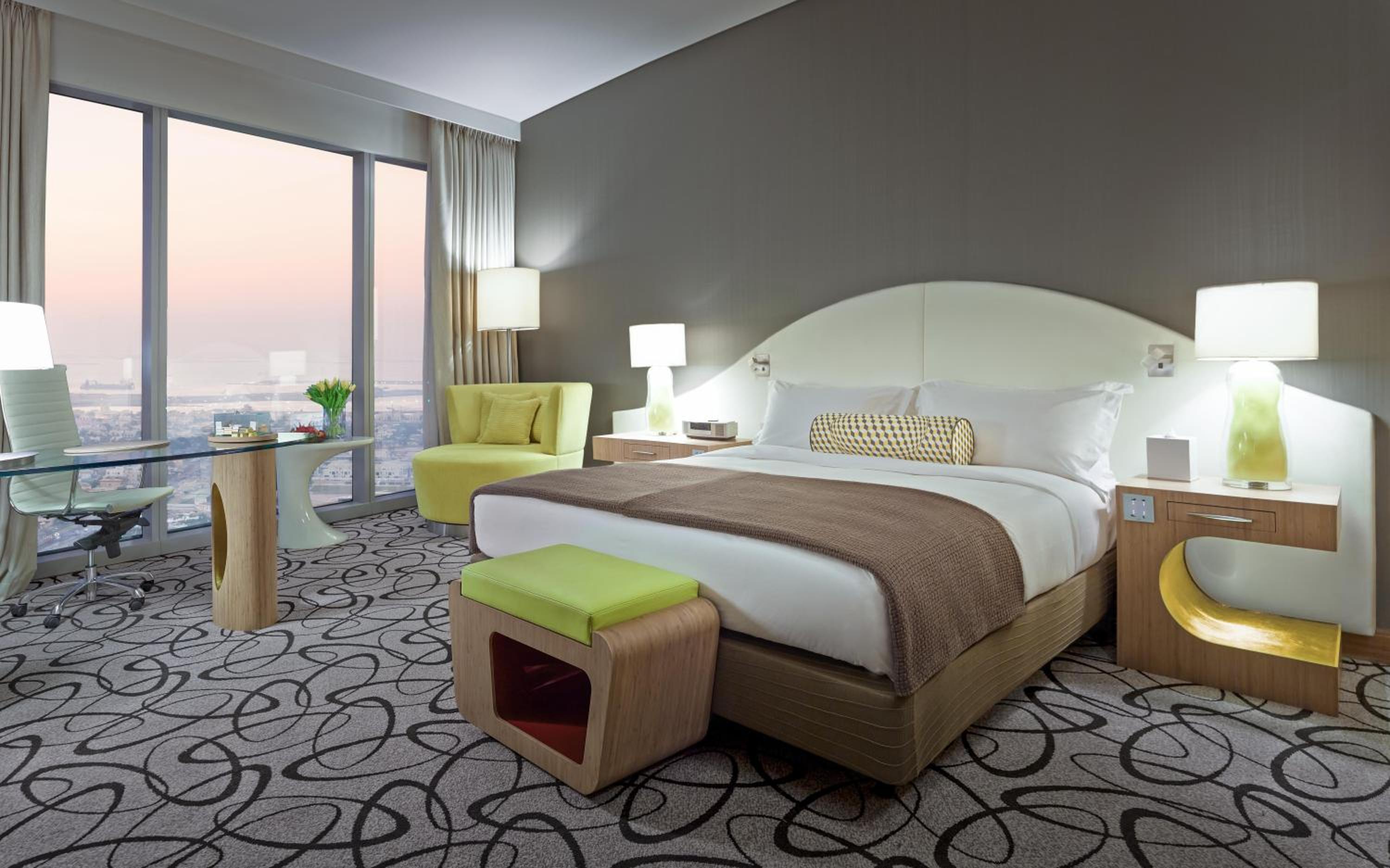Luxury Room with King Bed and Coastline View thumbnail 6