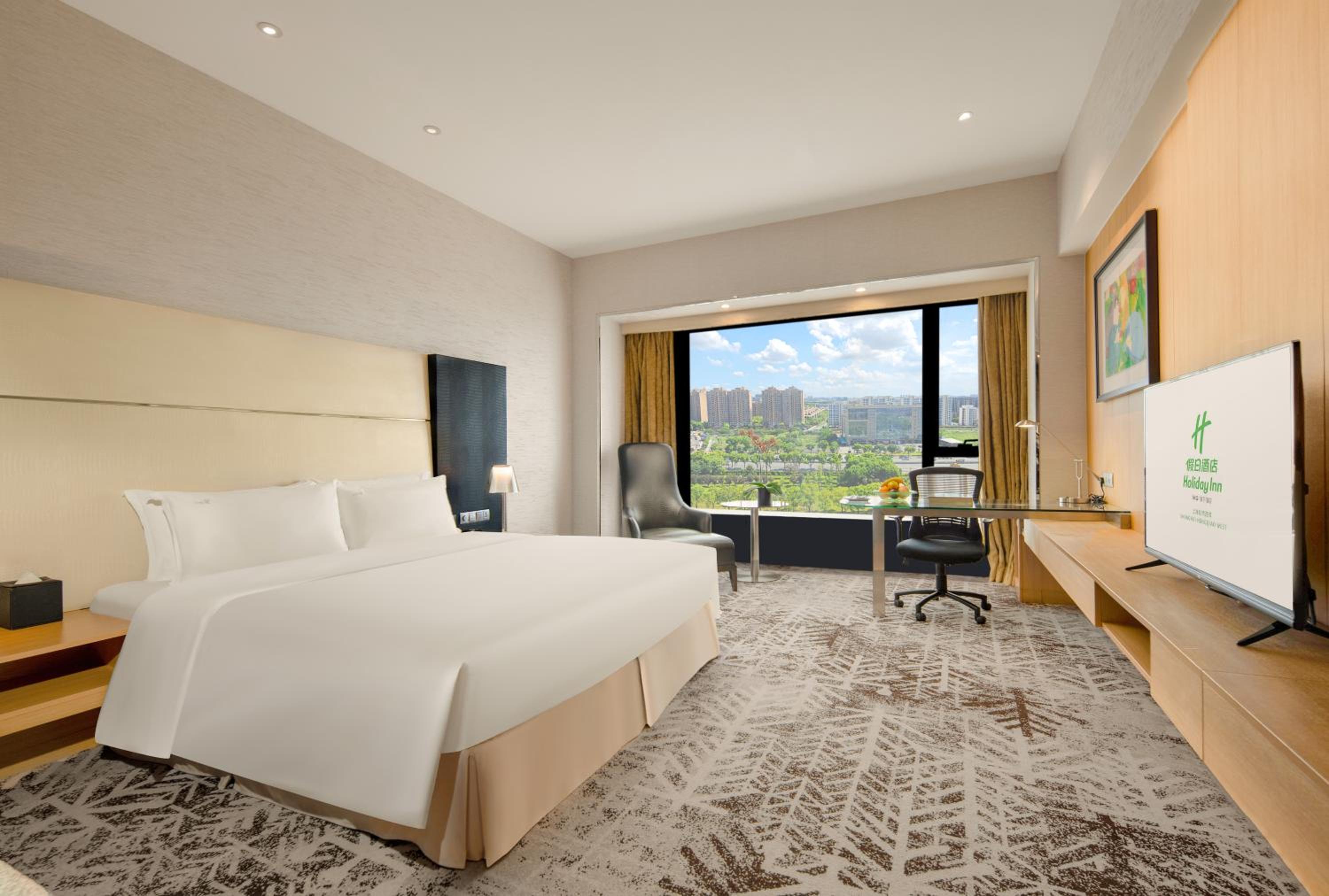 Standard King Room photo 1
