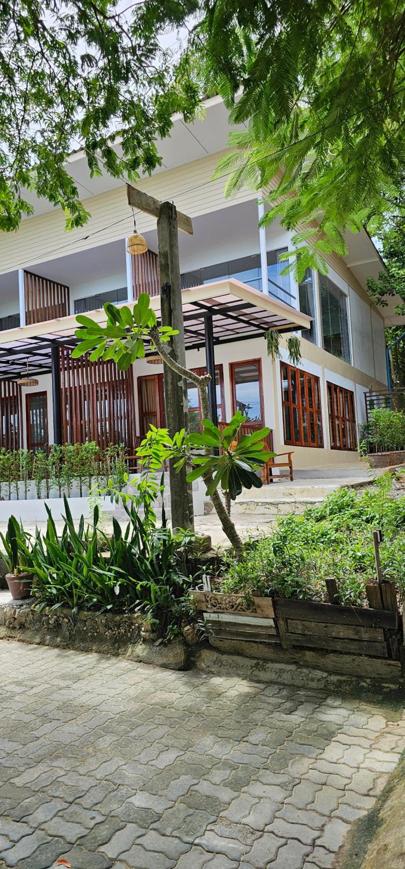Standard Double or Twin Room with Sea View - Photo 16