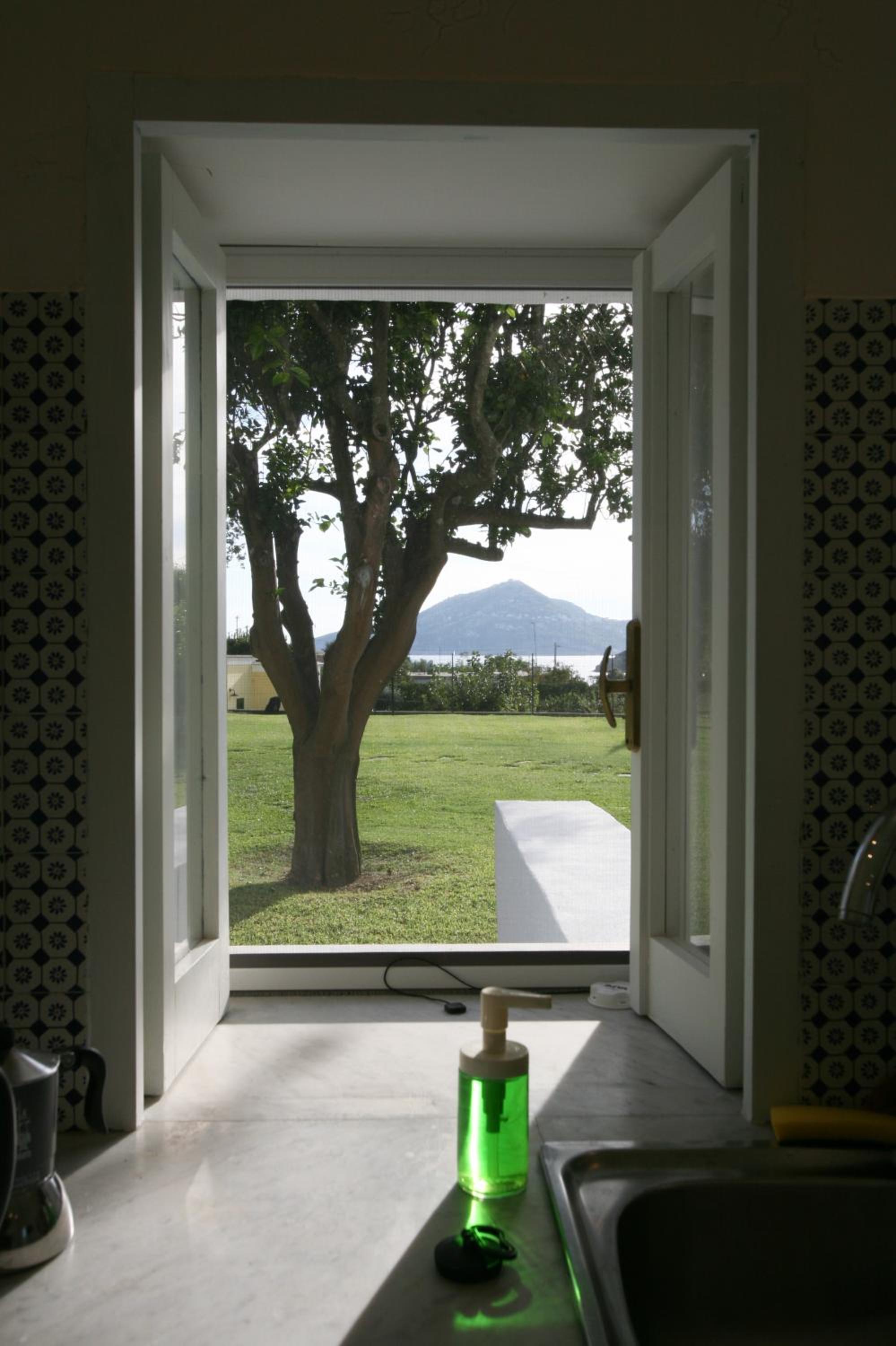 Two-Bedroom Apartment with Sea View photo 2