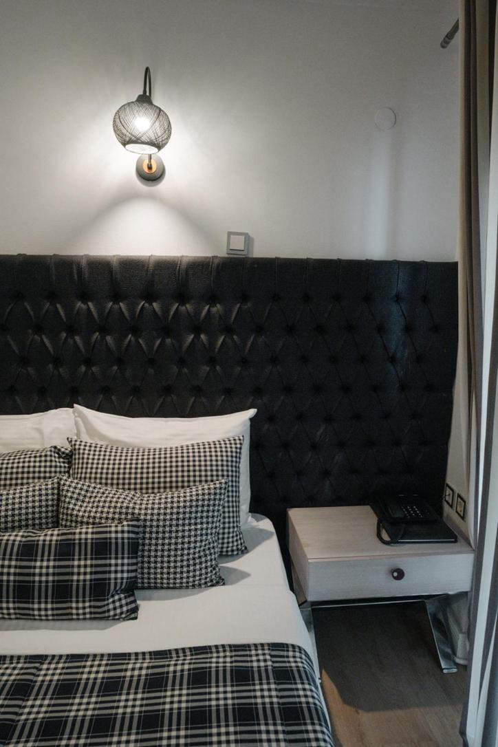 Budget Double Room - Photo 6