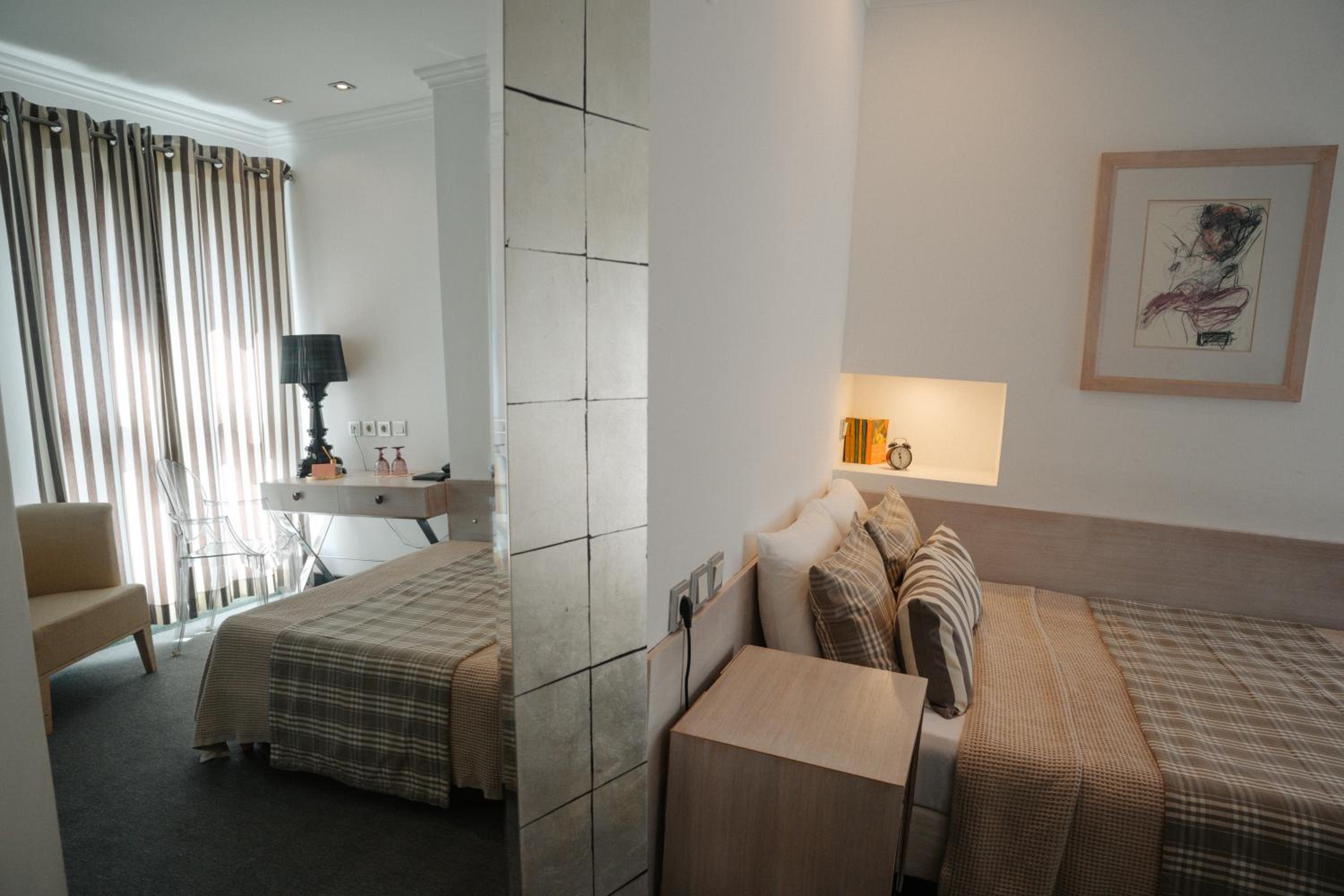 Small Double Room - Photo 6