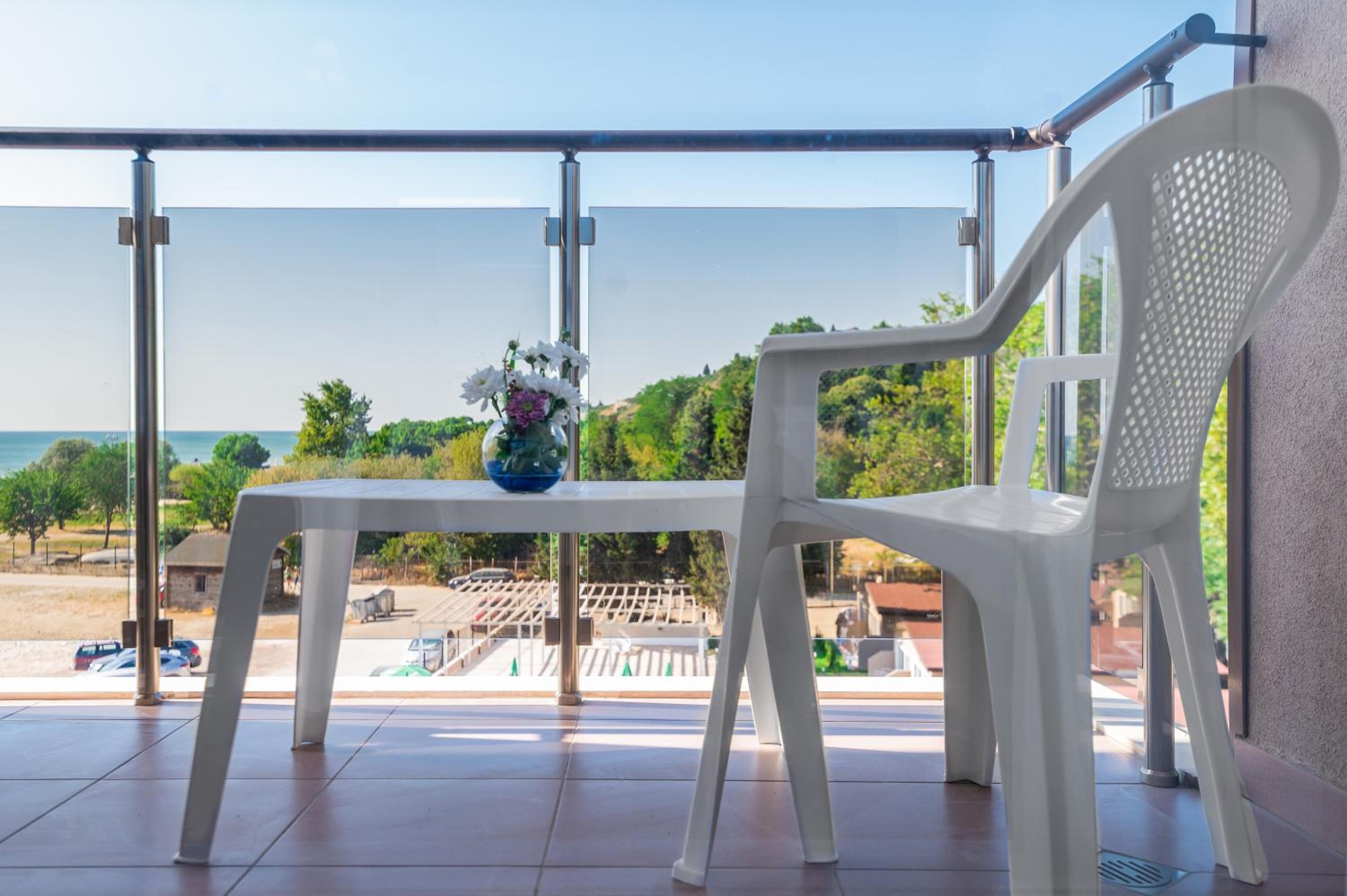 Deluxe Double or Twin Room with Garden View photo 3