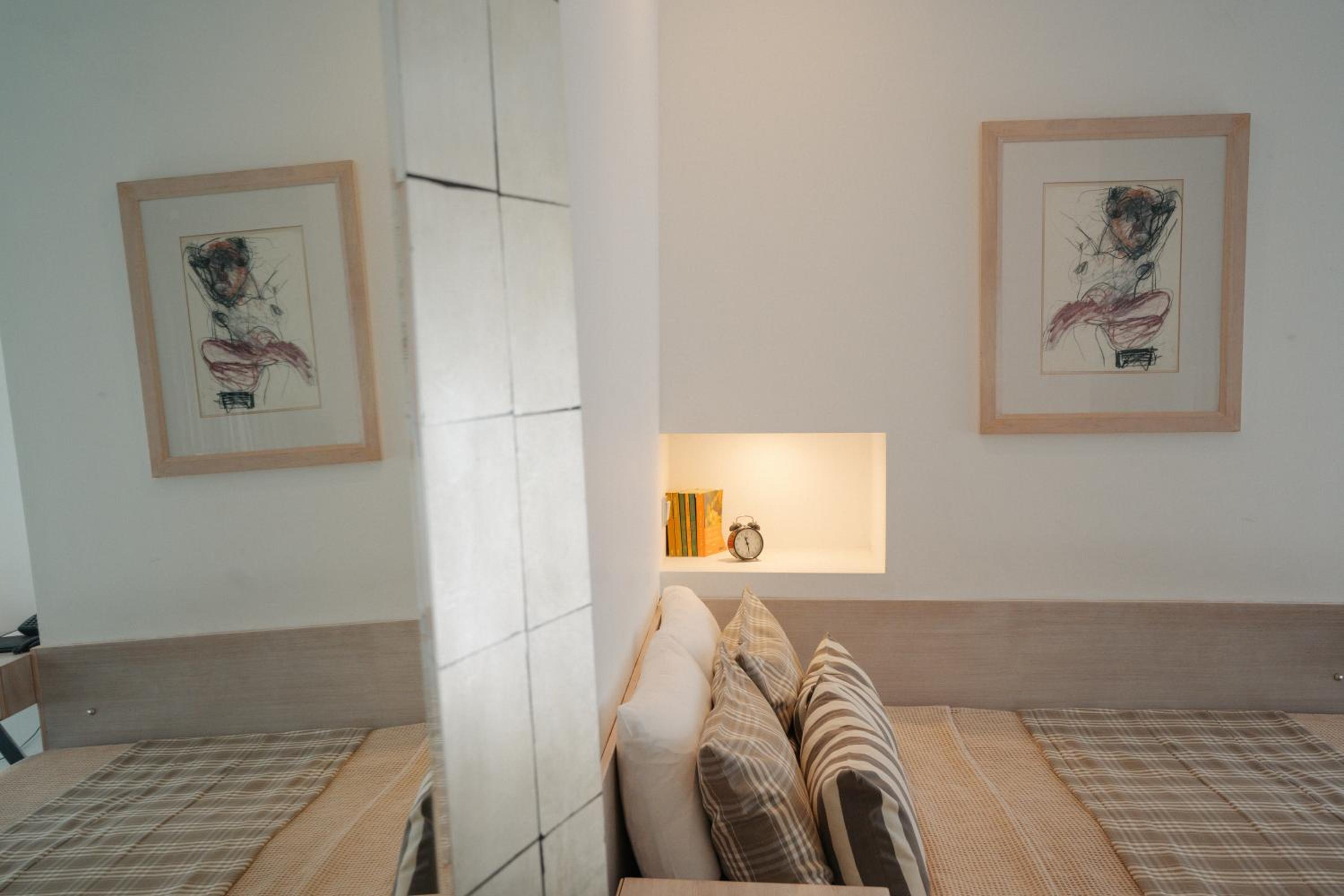 Small Double Room - Photo 7