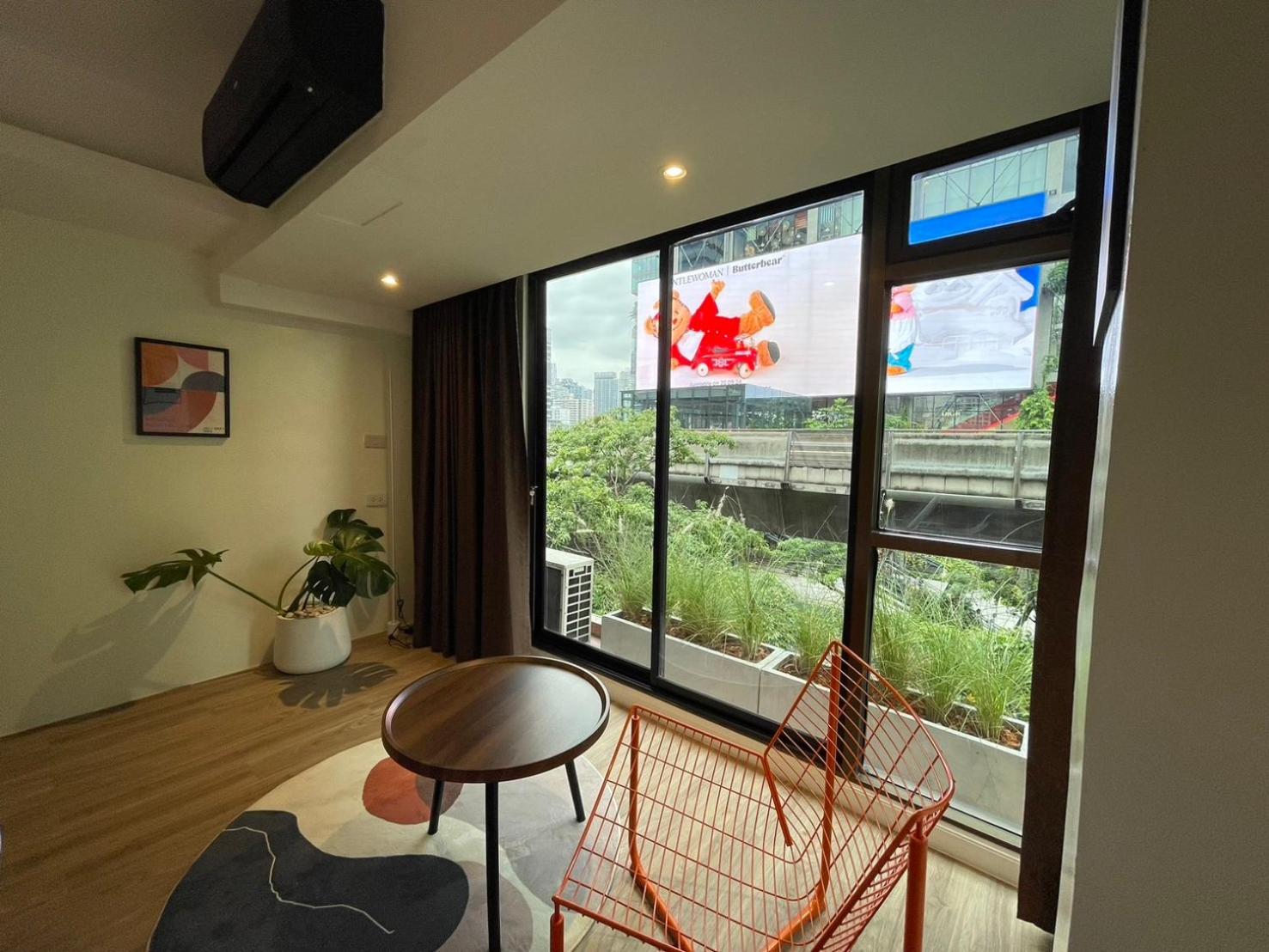 Deluxe Room with City View photo 1