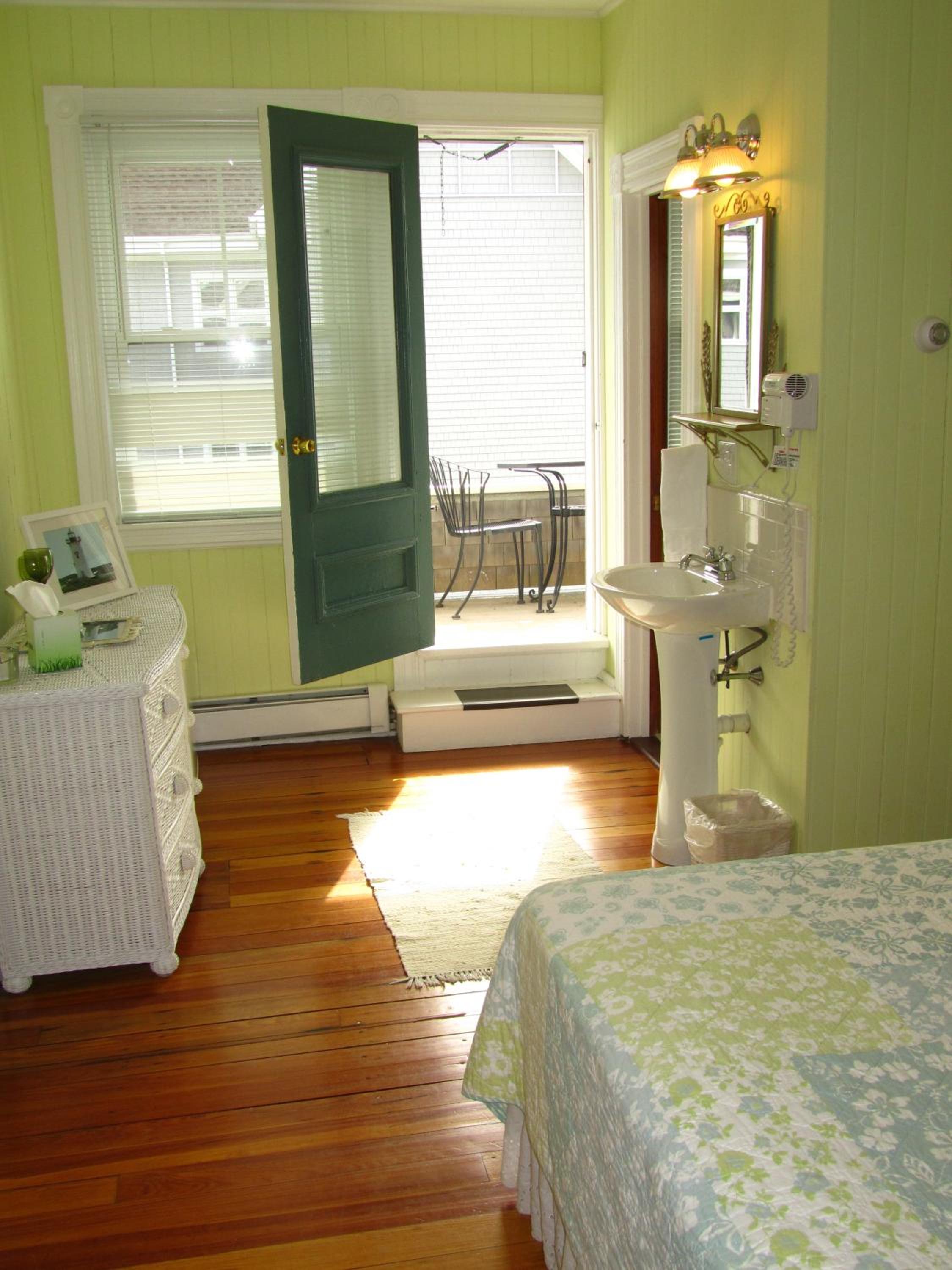 Superior Twin Room with Sea View photo 2