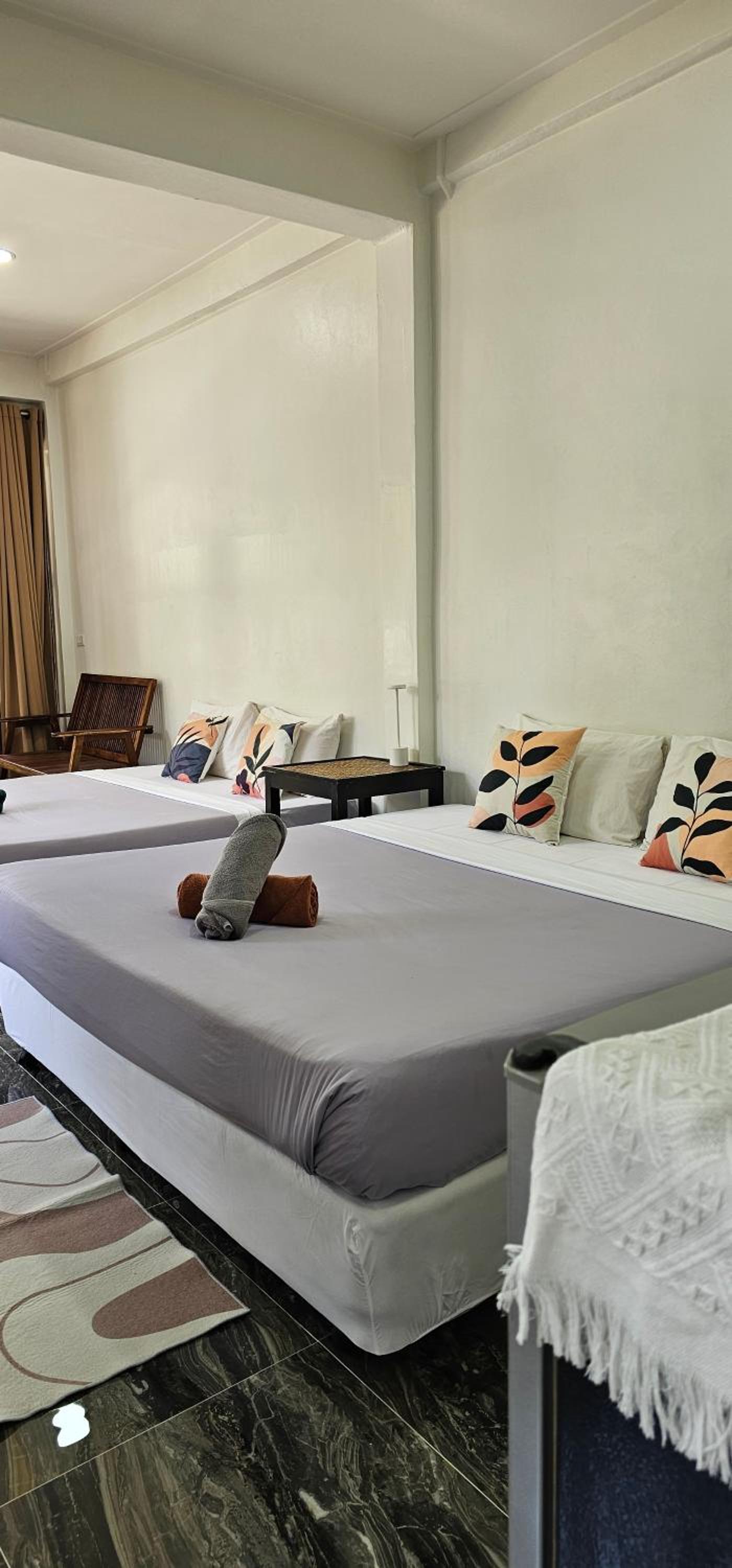 Standard Double or Twin Room with Sea View - Photo 11