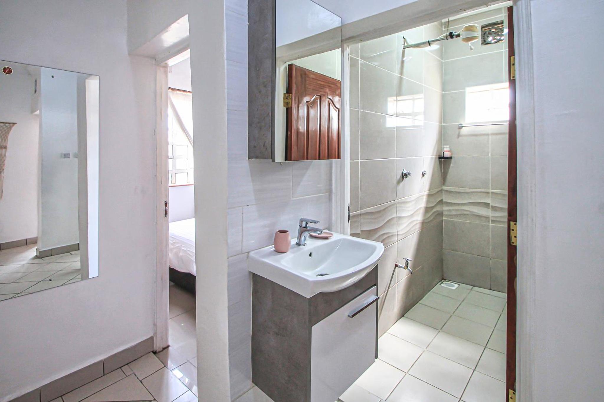 Three-Bedroom Villa photo 3