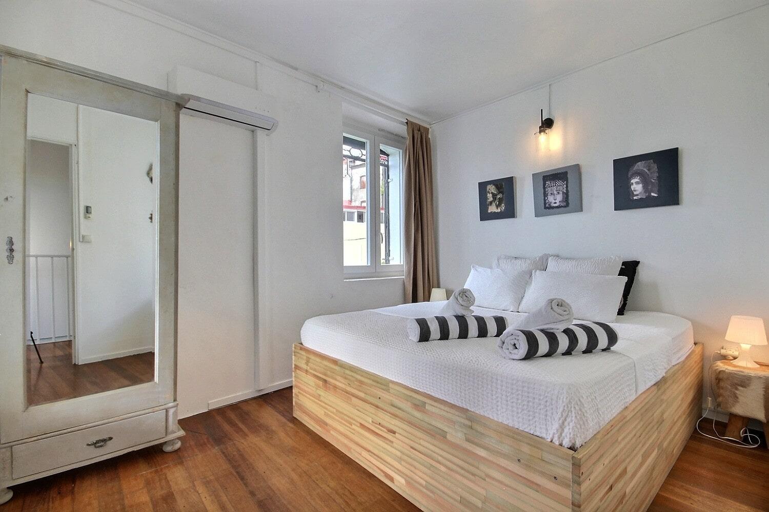 Villa photo 1