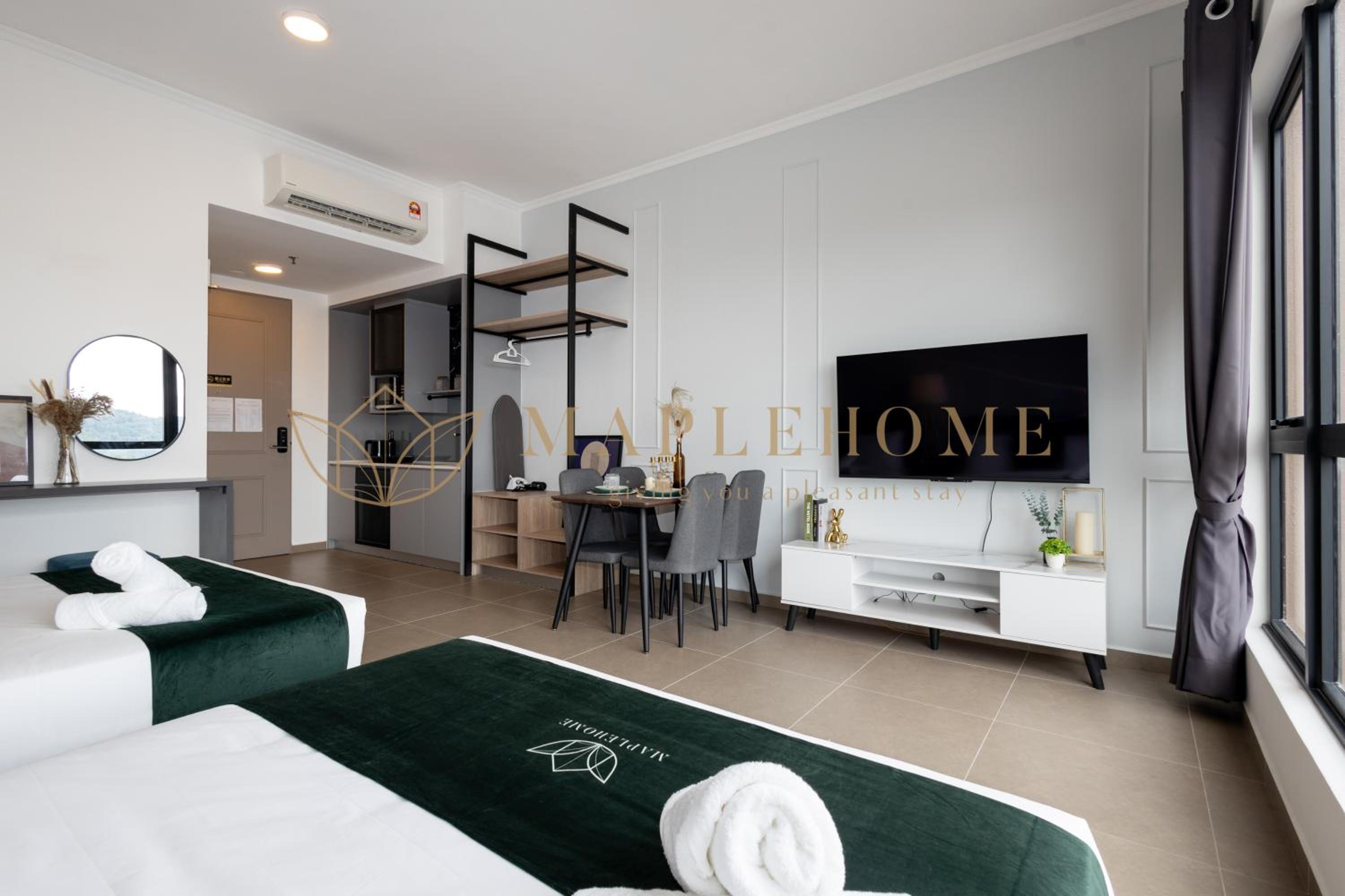 Deluxe Family Suite photo 3