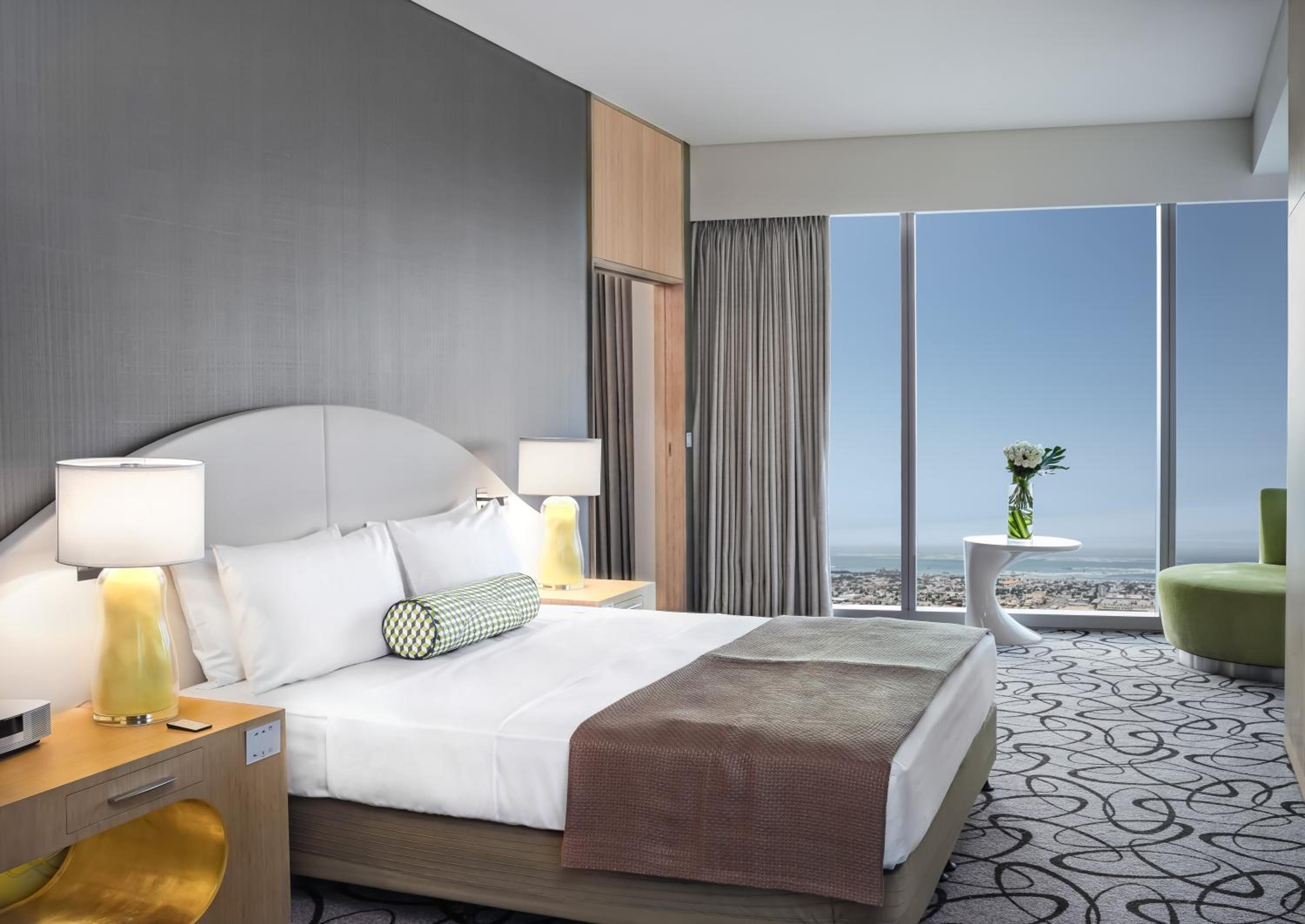 Opera King Suite with Coastline View - Club Access - Photo 11