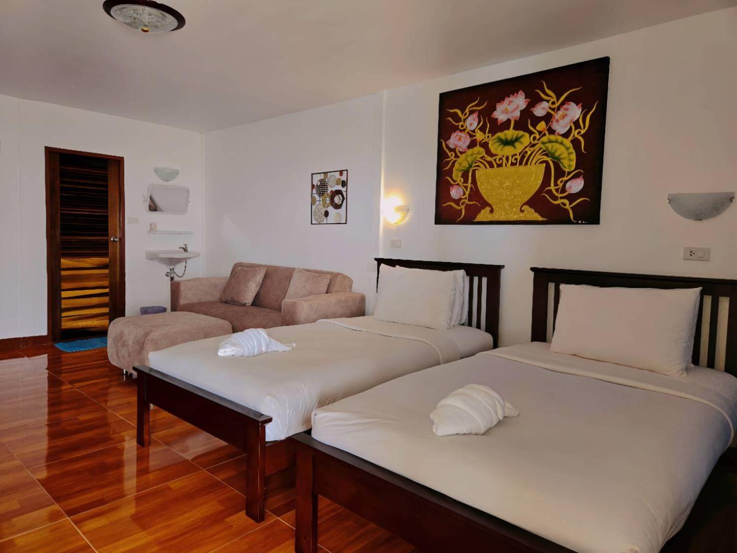 Deluxe Bungalow with Sea View - Photo 3