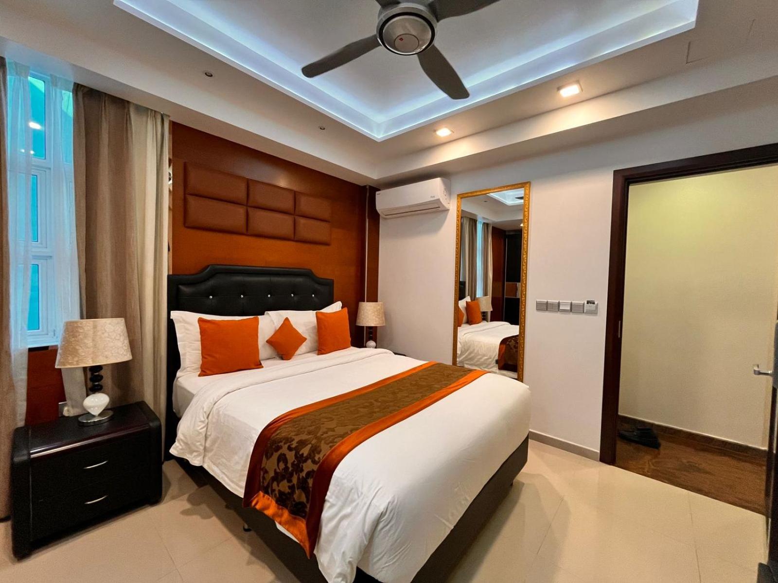 Deluxe Double Room - Photo 21