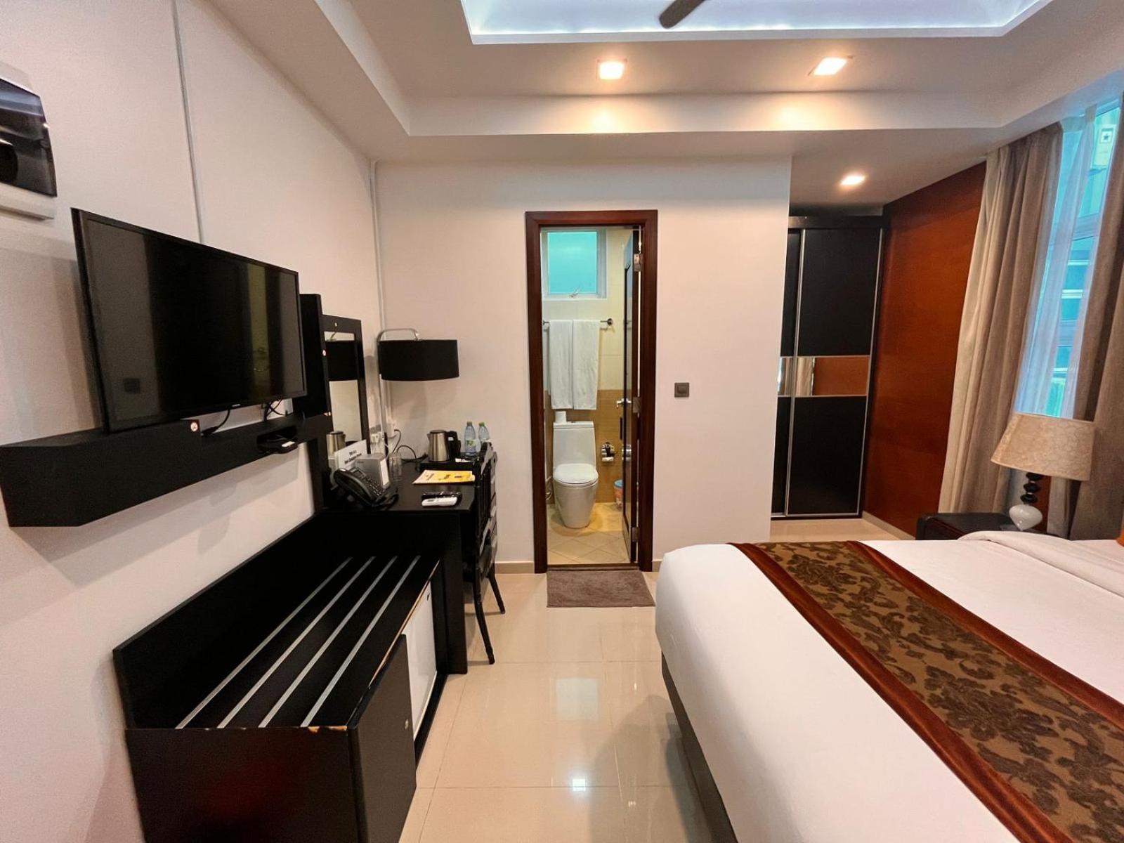 Deluxe Double Room - Photo 20