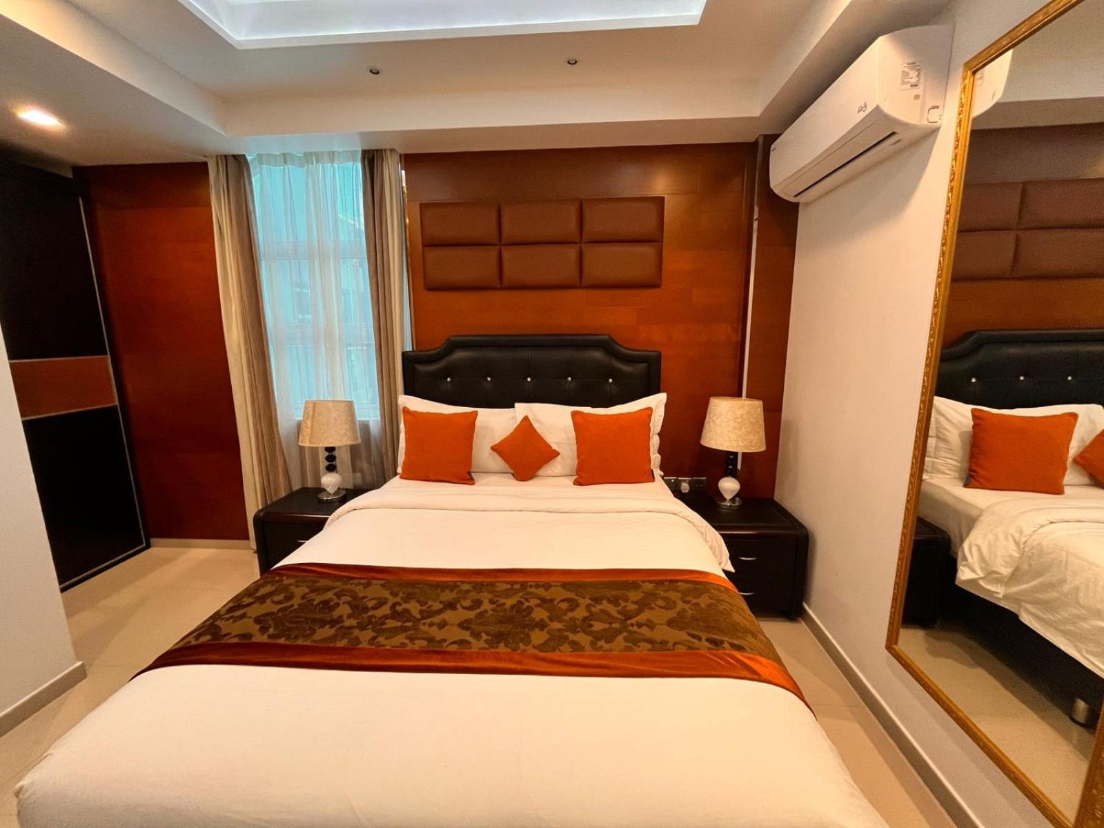 Deluxe Double Room - Photo 19