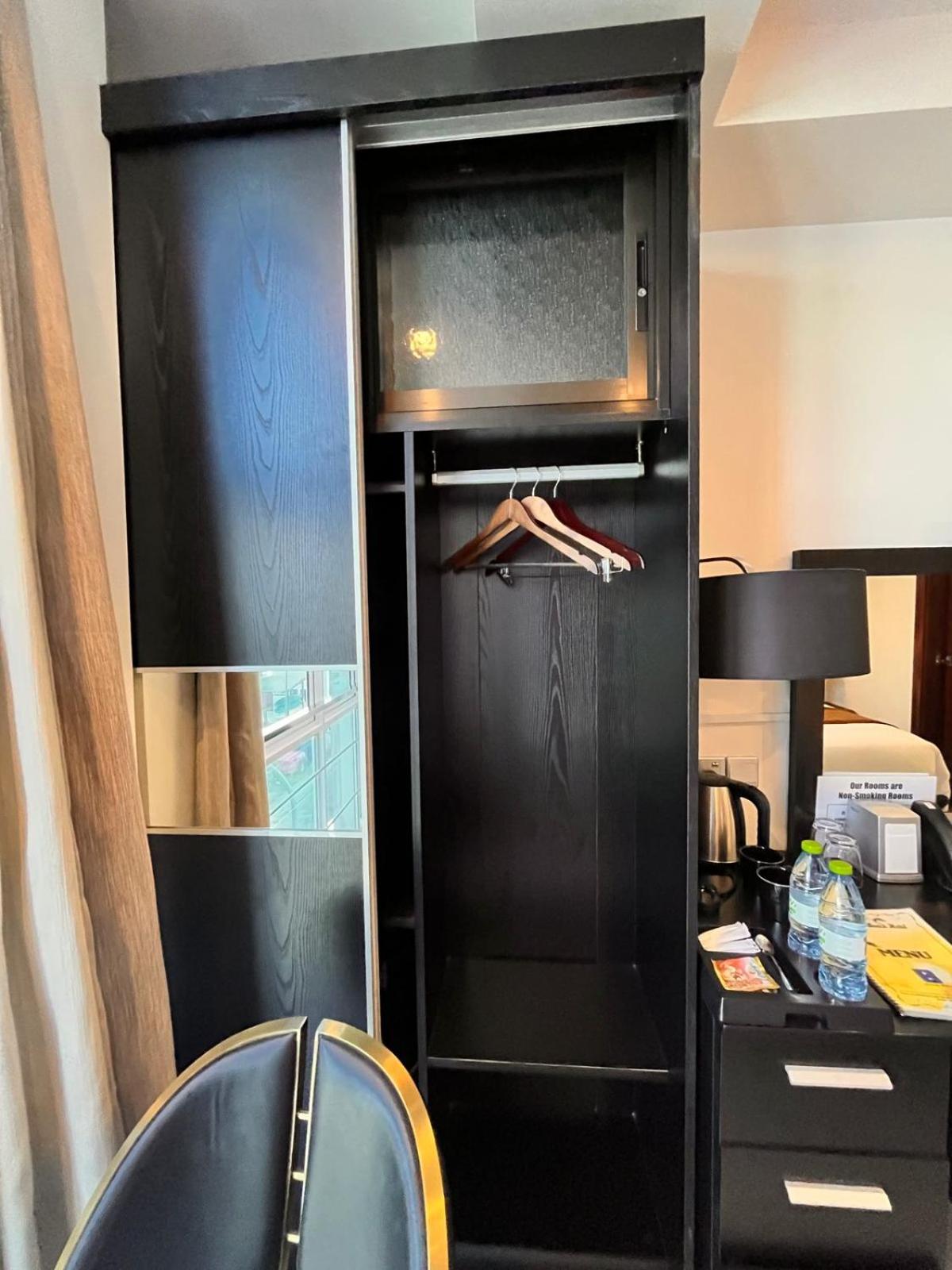 Deluxe Double Room with Sea View - Photo 8
