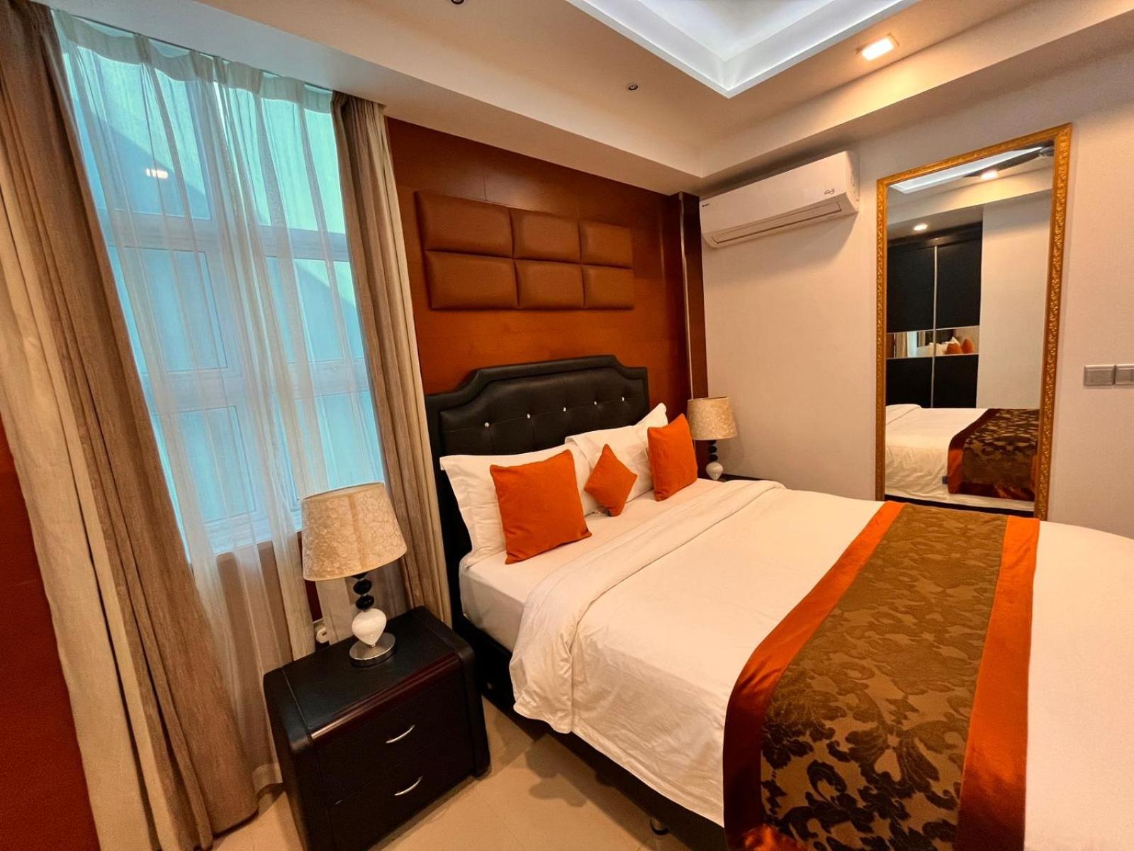 Deluxe Double Room - Photo 13