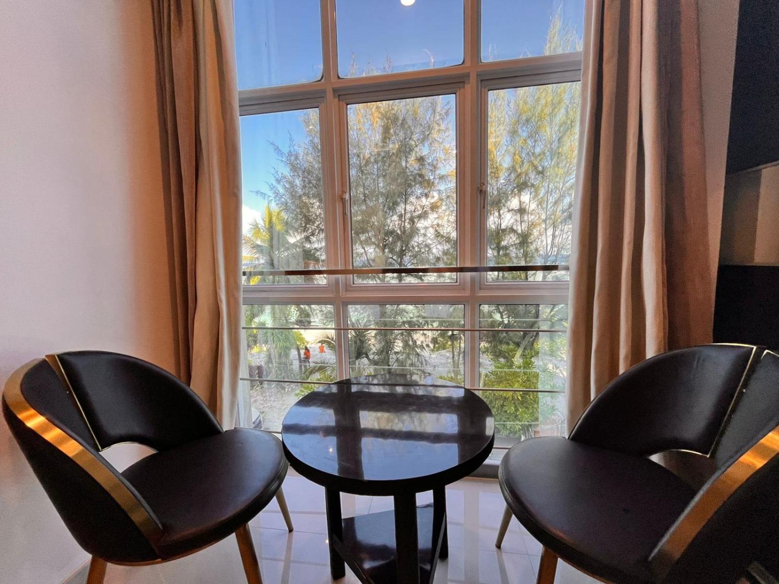 Deluxe Double Room with Sea View - Photo 7