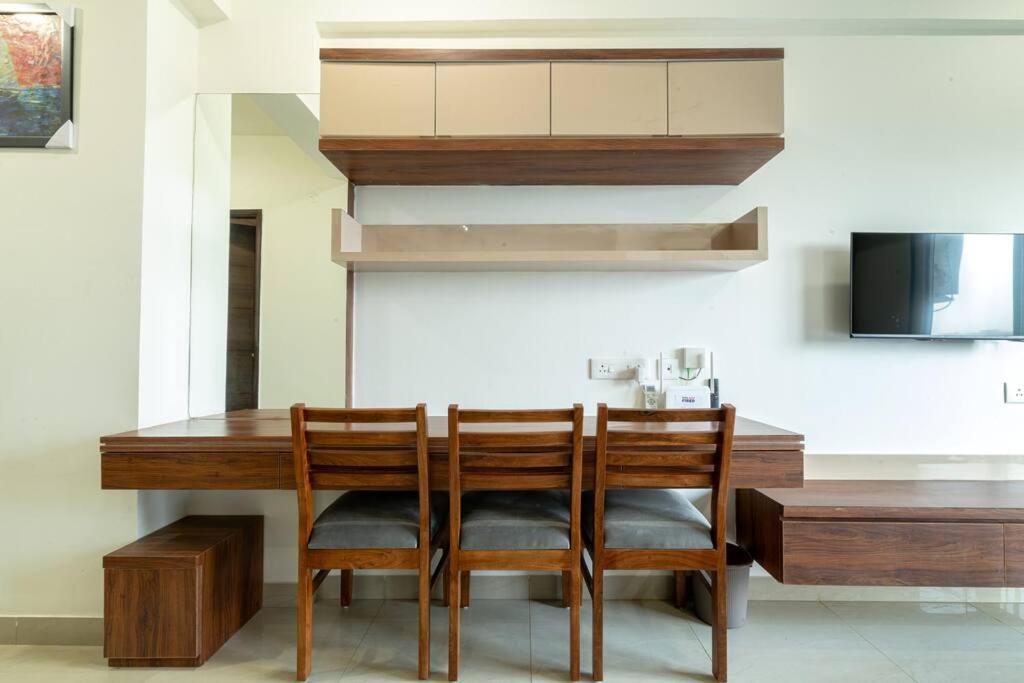 One-Bedroom Apartment photo 2