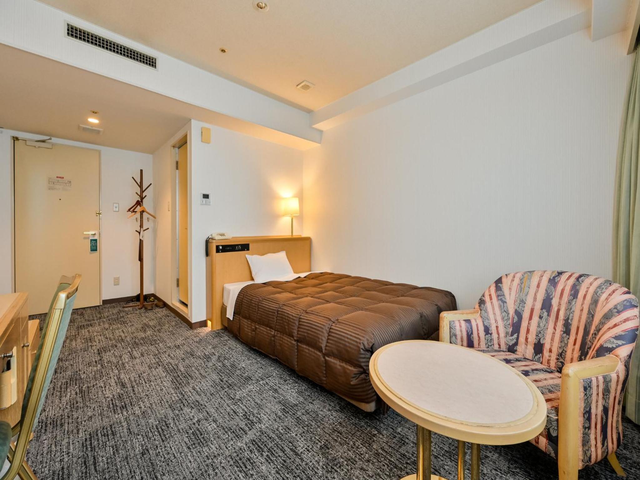 [Eco Plan] Double Room - Smoking - Annex (Cleaning Once / 3 Nights) photo 1