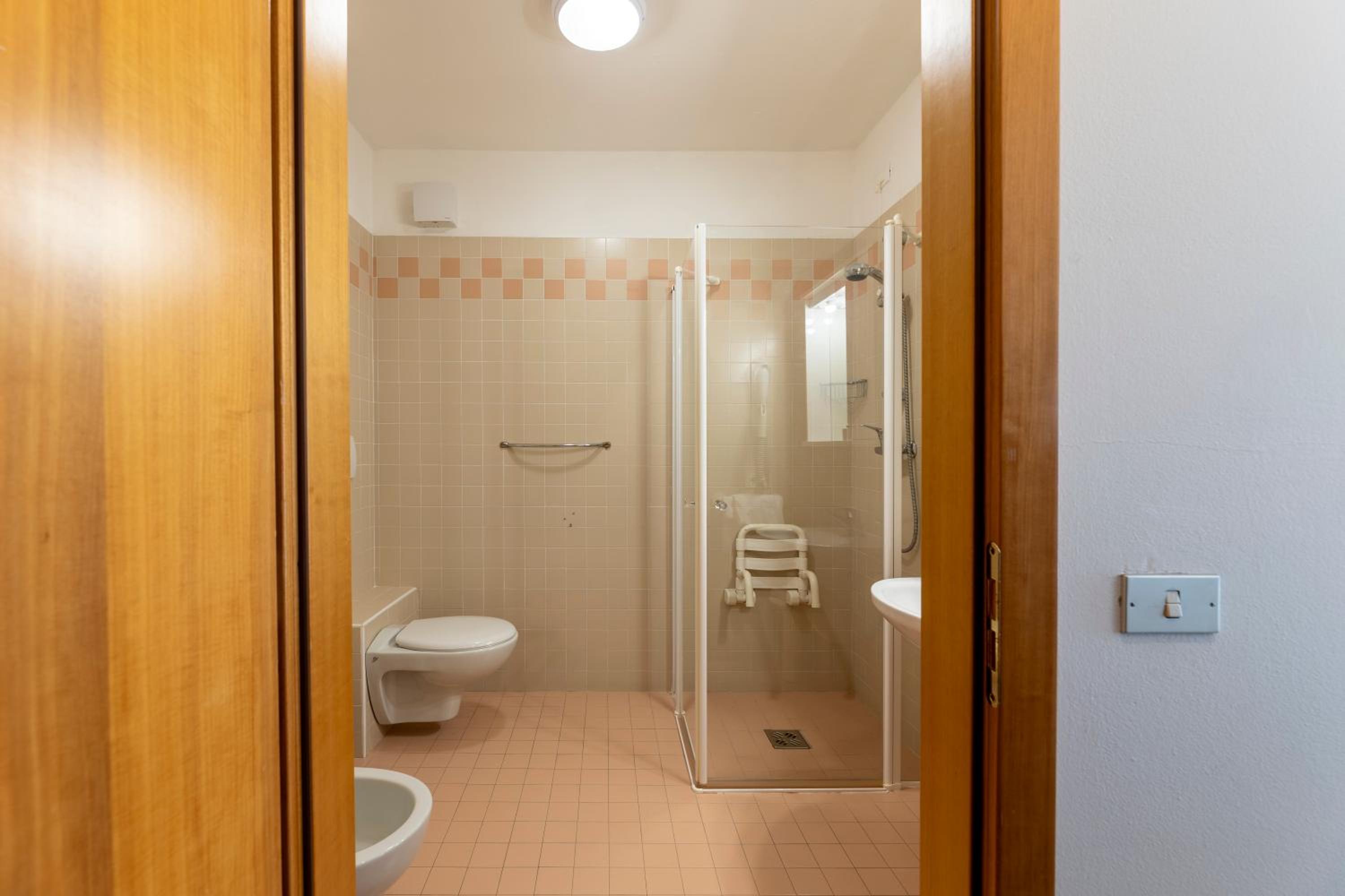 Double or Twin Room with Garden View - Photo 6