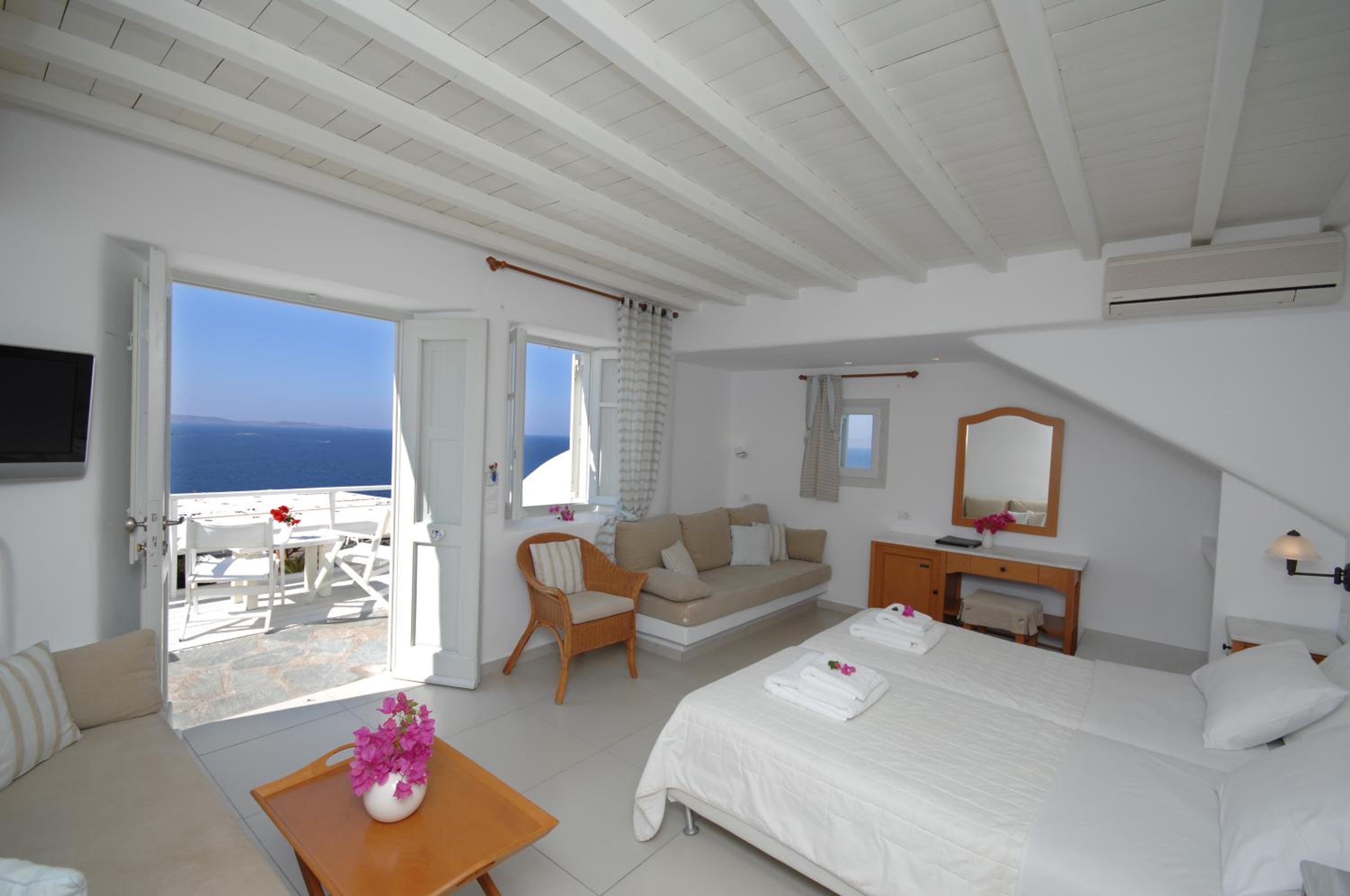 Superior Family Room with Sea View - Photo 2