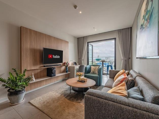 Three-Bedroom Apartment With Balcony