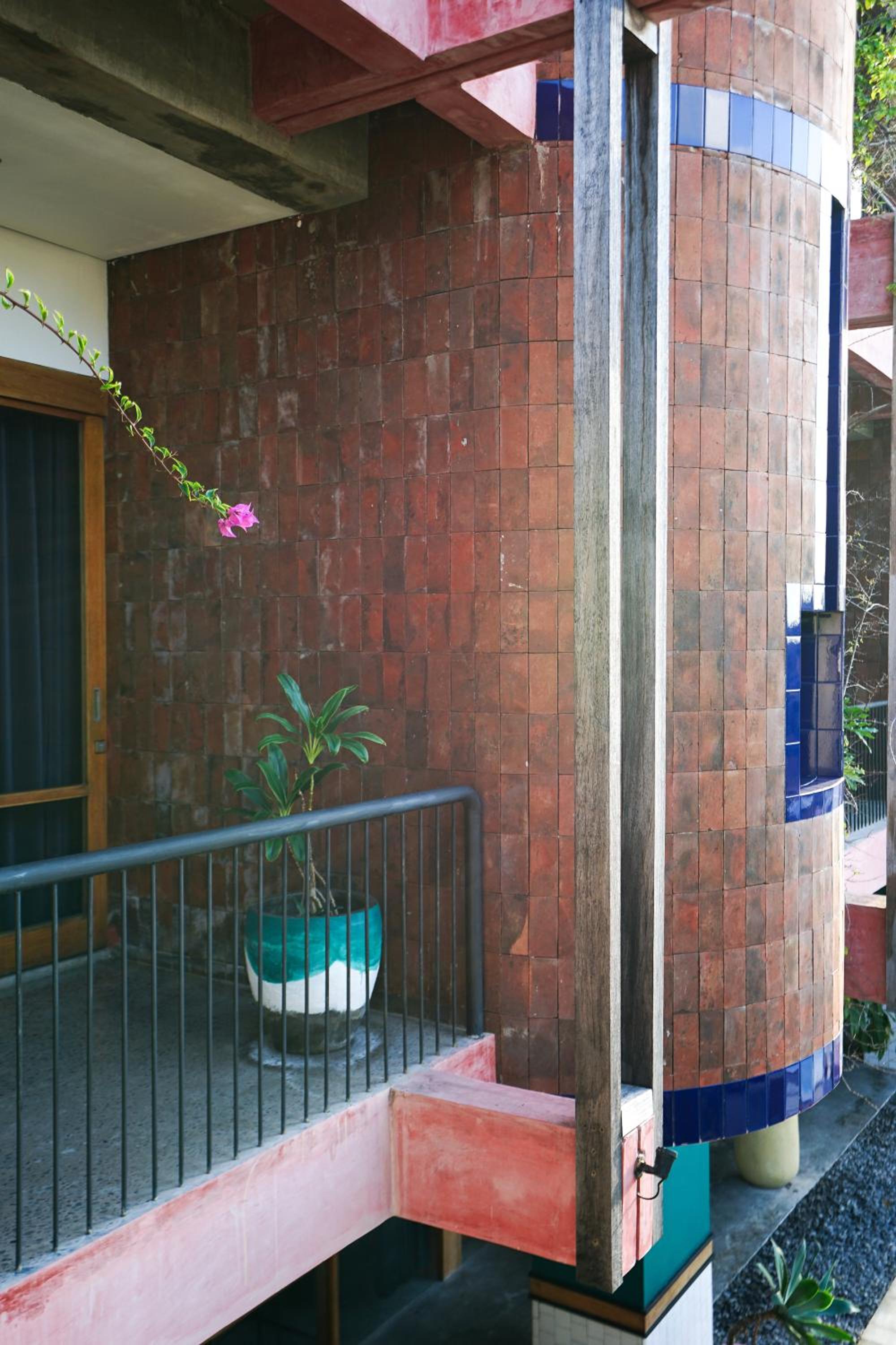 Urban Suite - Photo 13