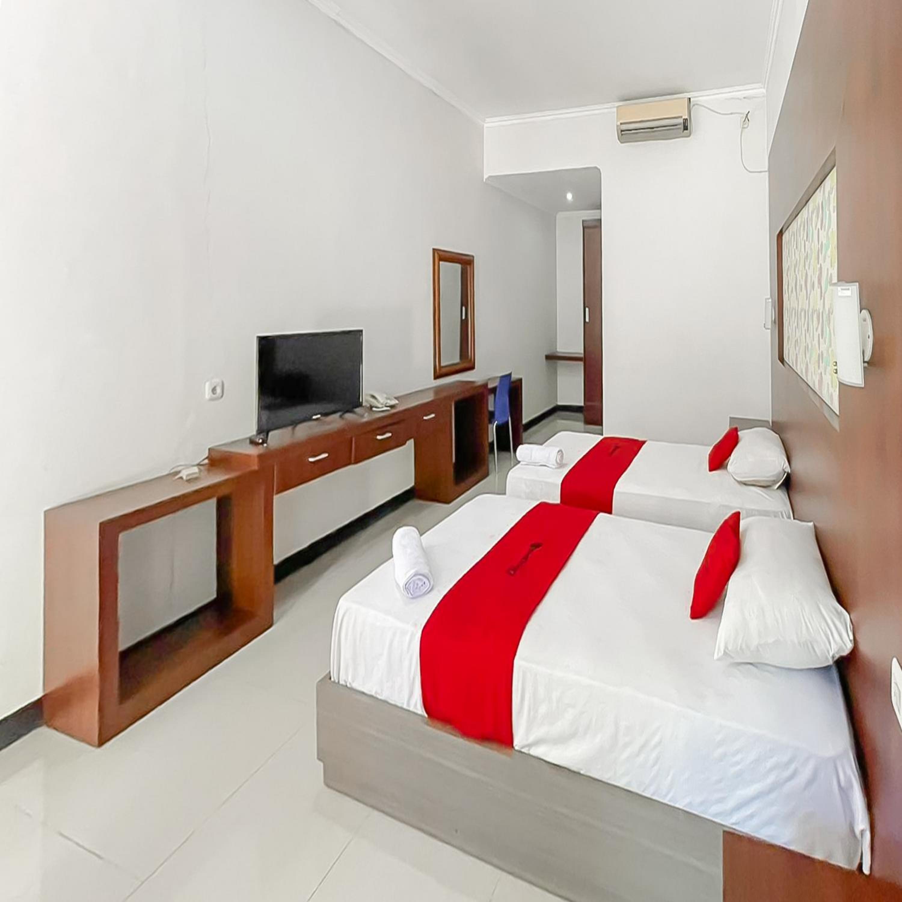 Deluxe Twin Room - Photo 3