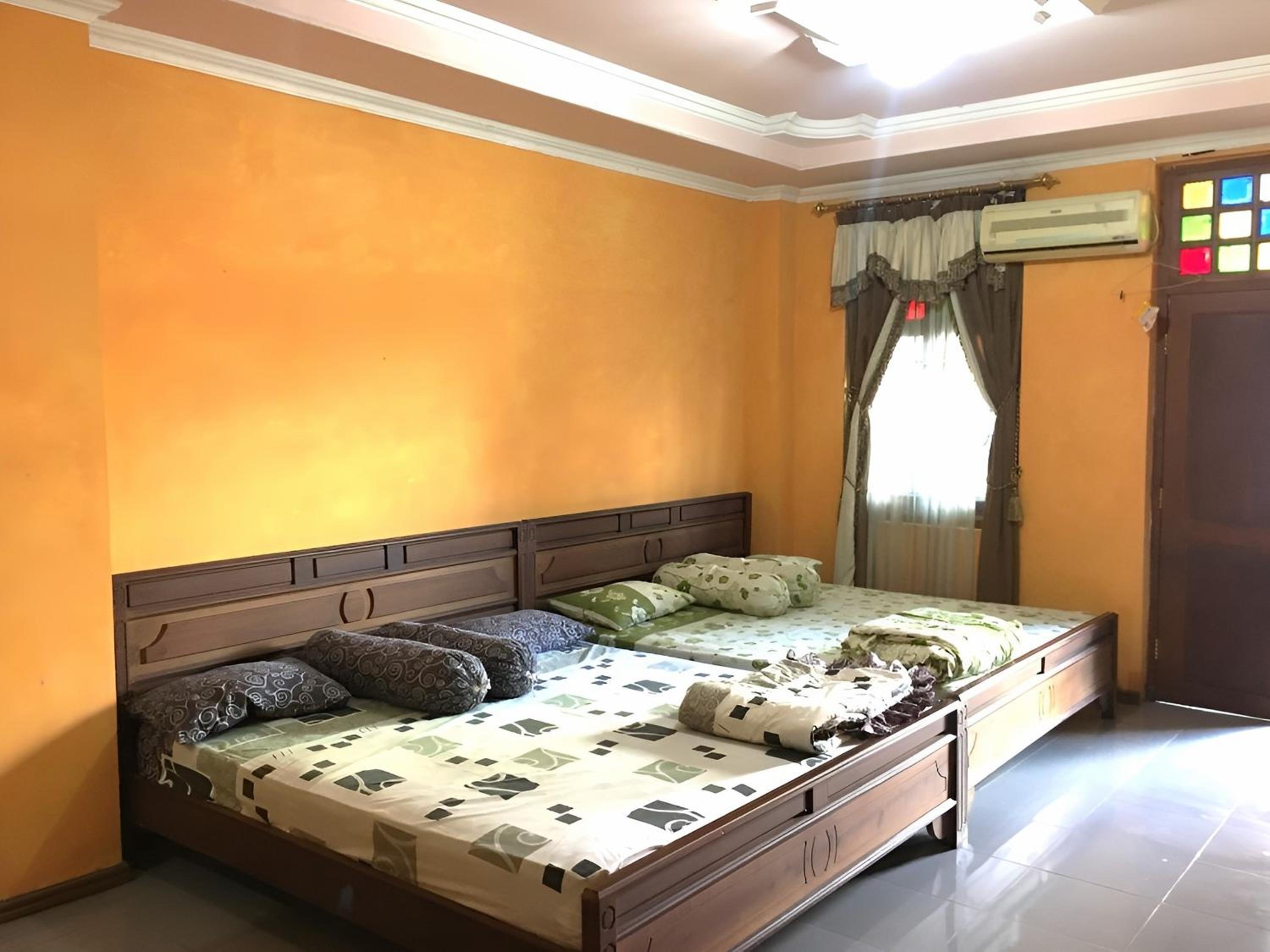 Family Room - Photo 1
