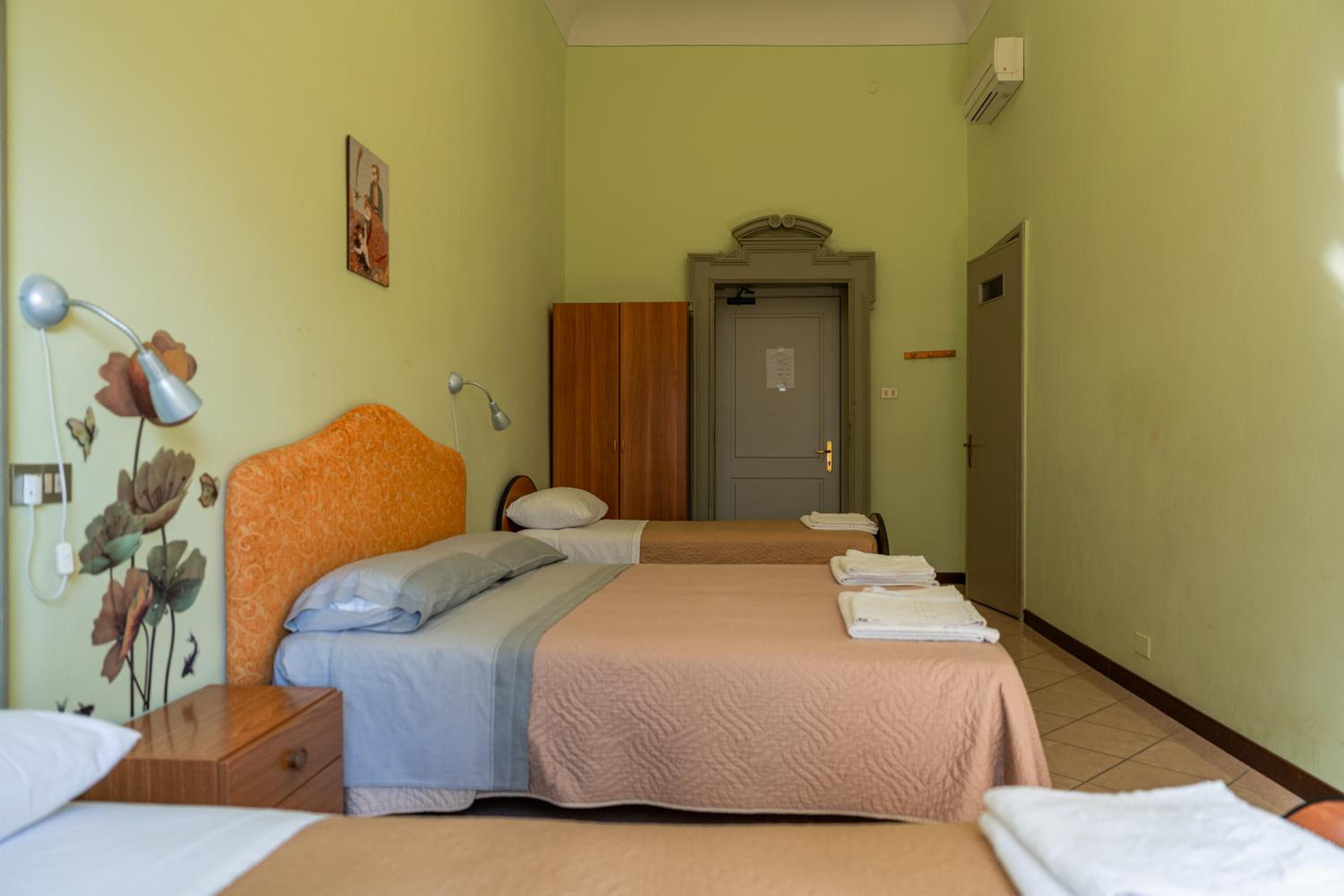 Superior Triple Room - Photo 9