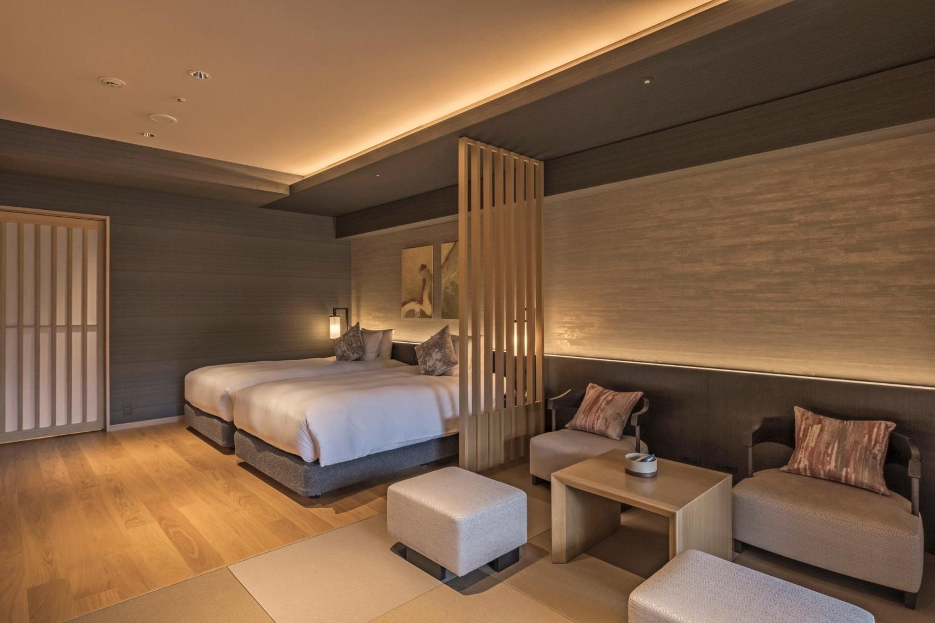 West Wing Deluxe Room with Open-Air Bath Japanese Style - Photo 4