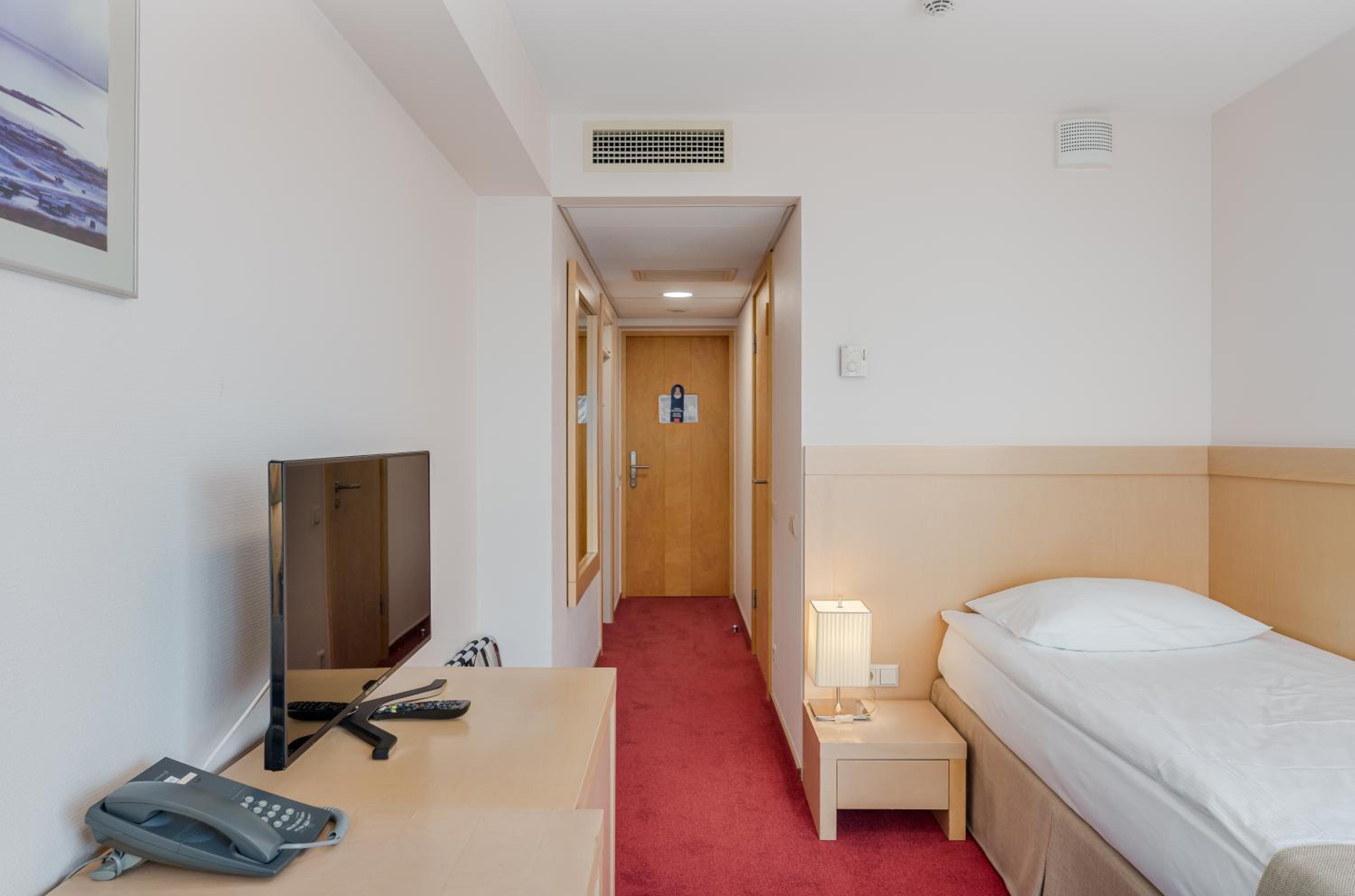 Standard Single Room - Photo 3