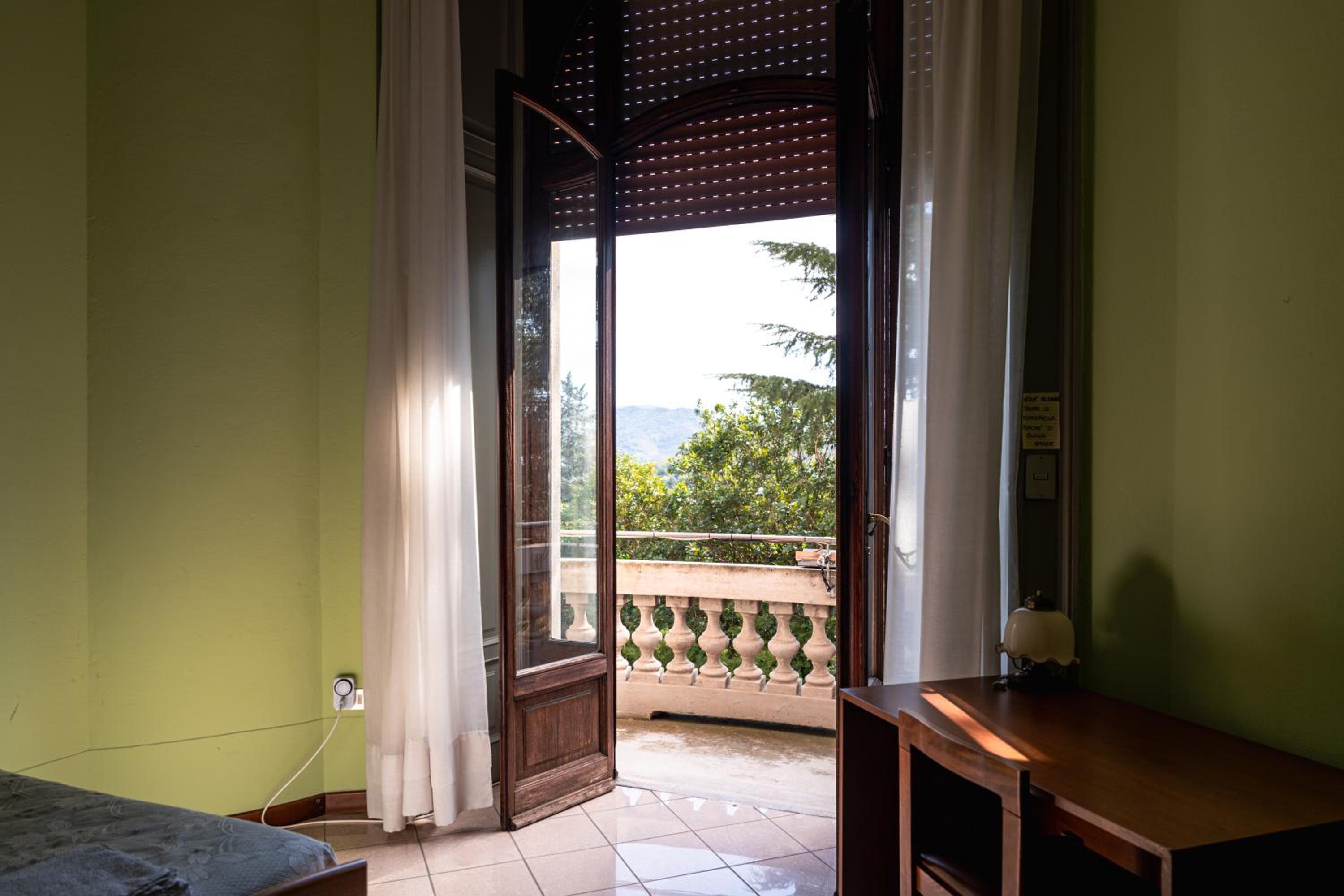Quadruple Room with Balcony - Photo 2